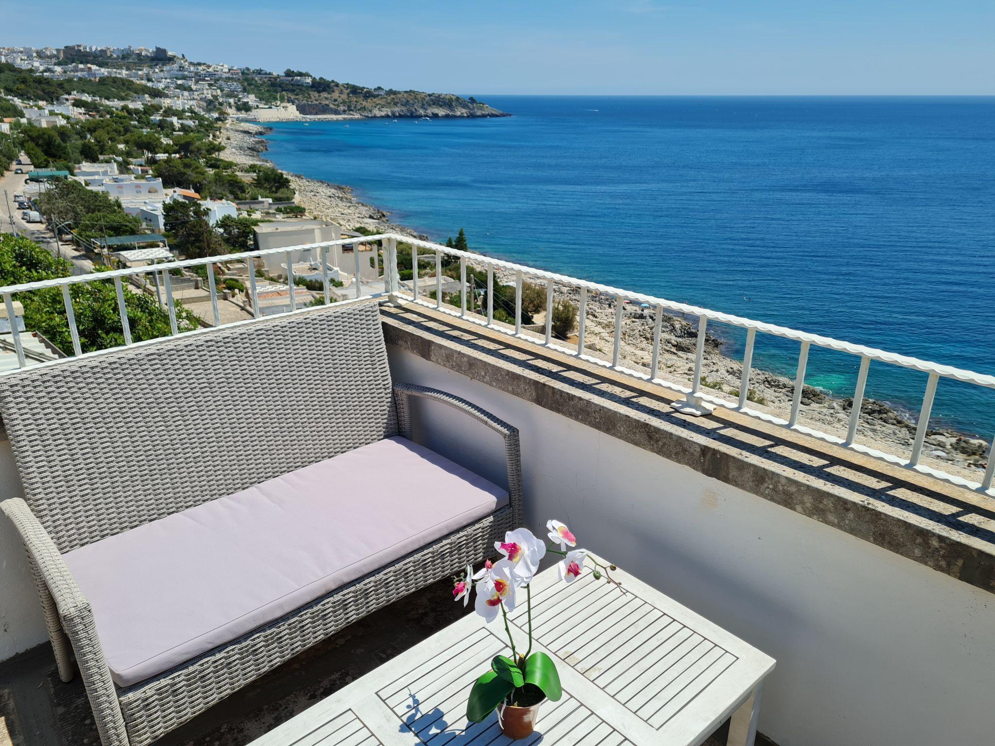 Photo 15 - 1 bedroom Apartment in Castro with garden and sea view