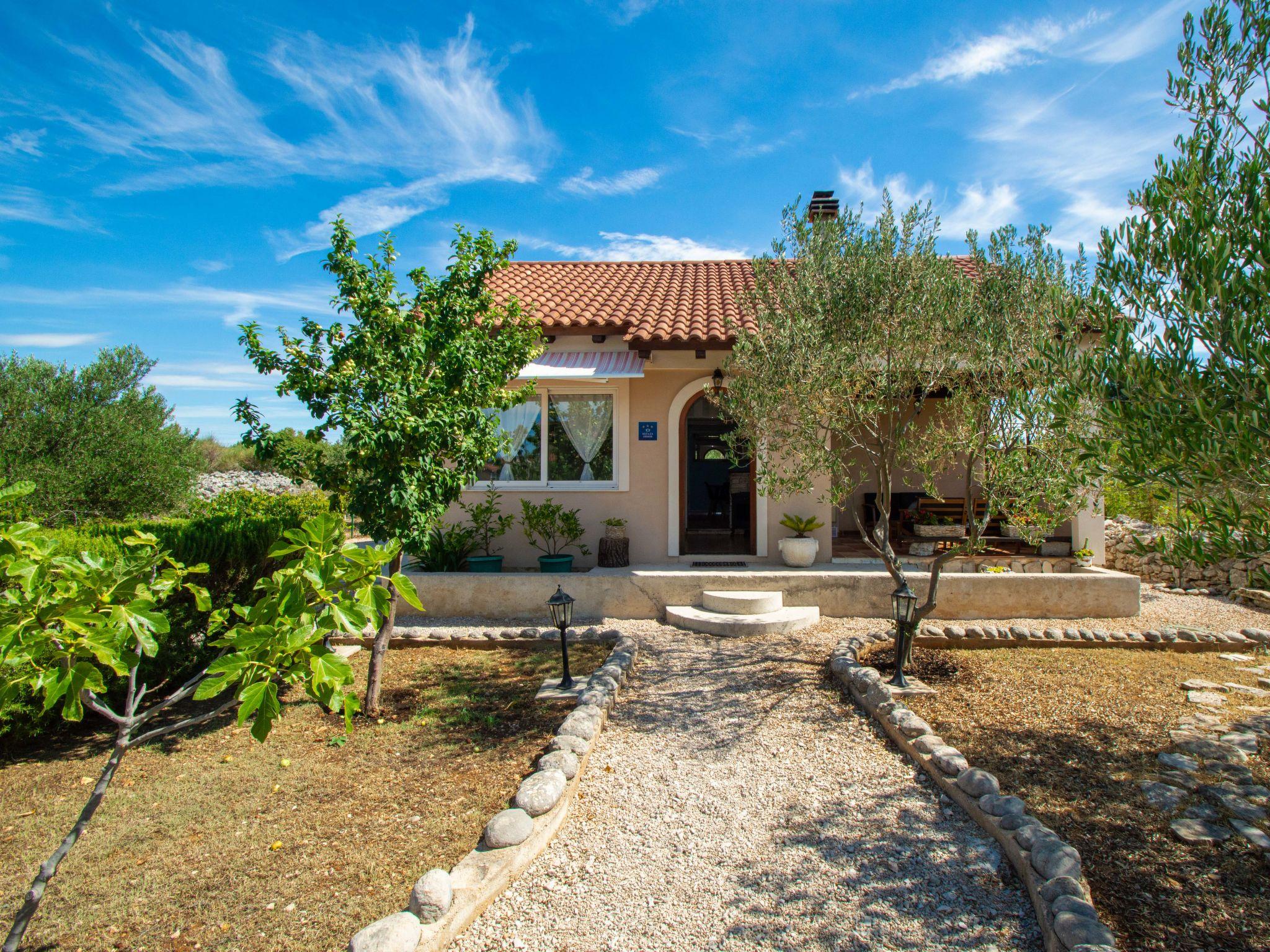 Foto 1 - Casa de 2 quartos em Vodice com terraço e vistas do mar