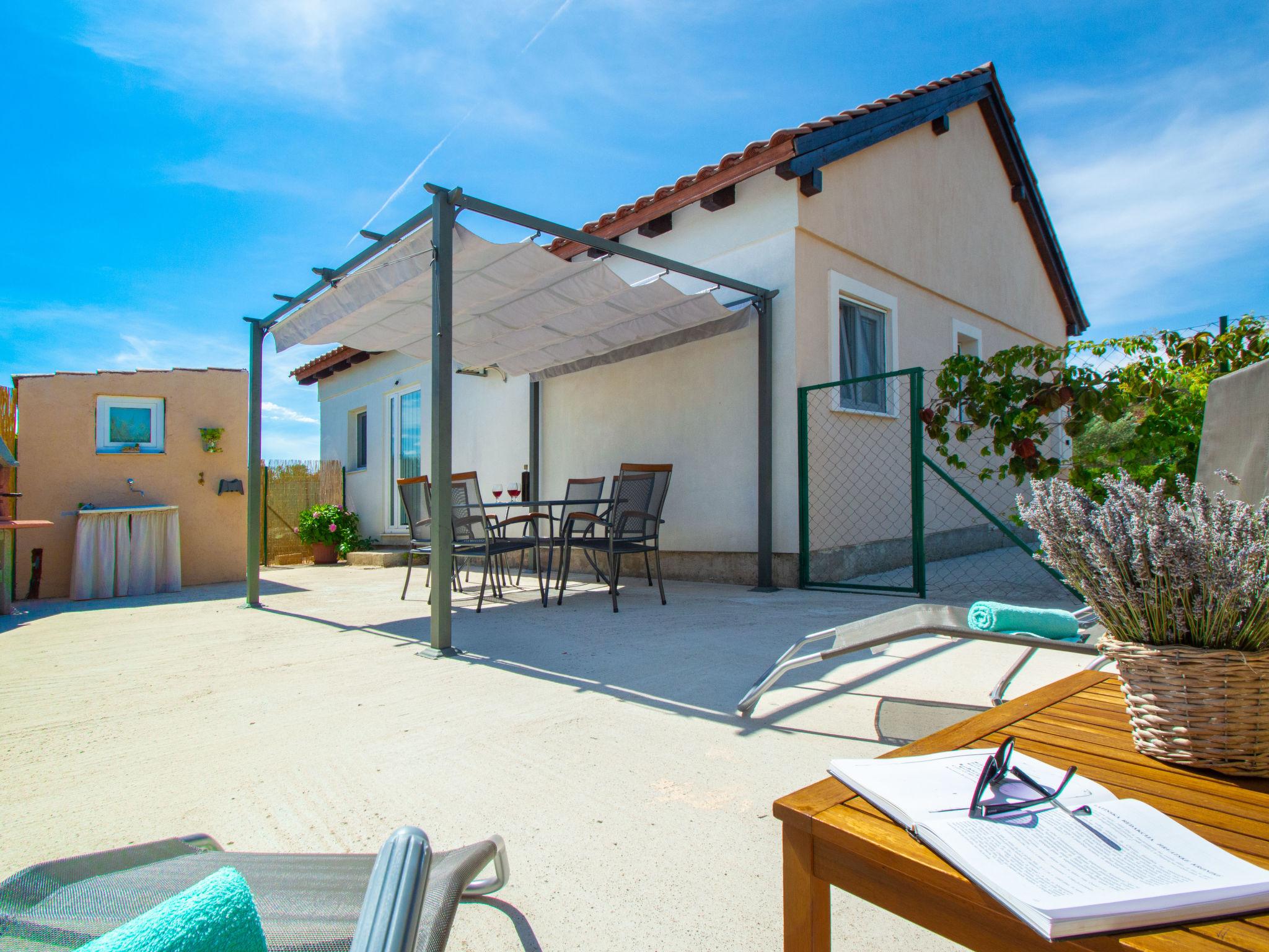 Foto 9 - Casa de 2 habitaciones en Vodice con terraza y vistas al mar