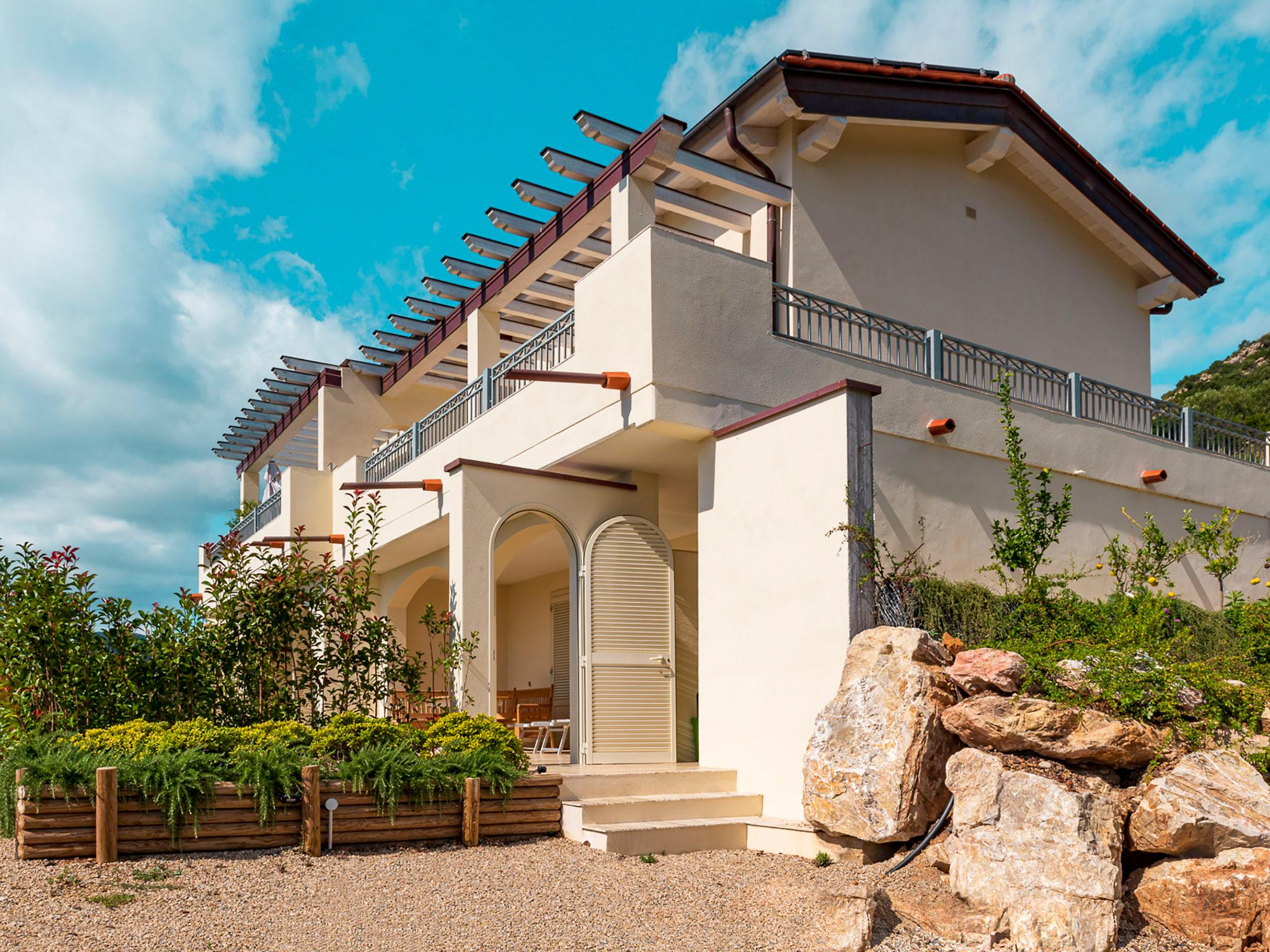 Foto 4 - Casa de 2 quartos em Capoliveri com piscina e jardim