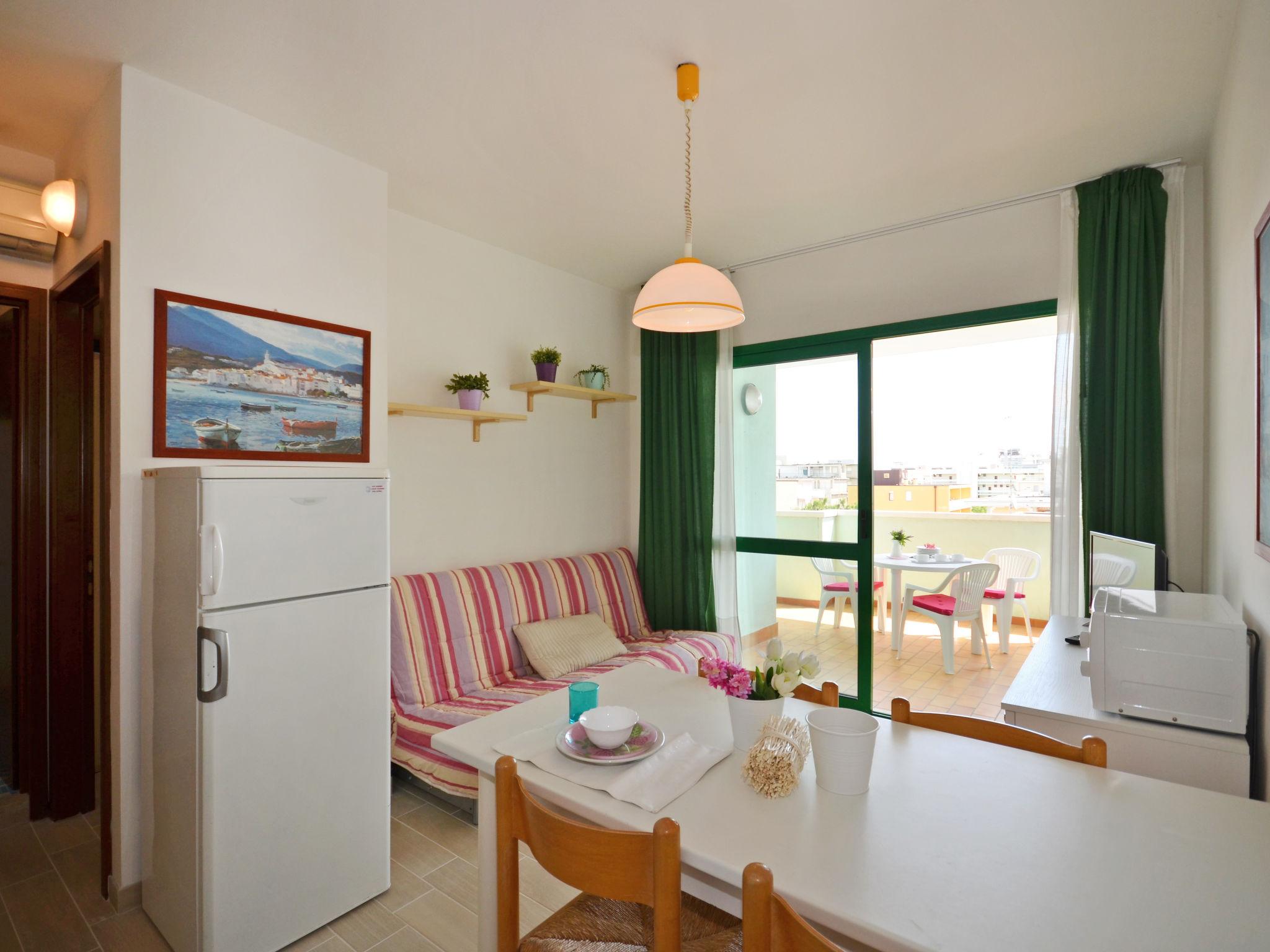 Foto 4 - Apartamento de 1 habitación en San Michele al Tagliamento con piscina y vistas al mar