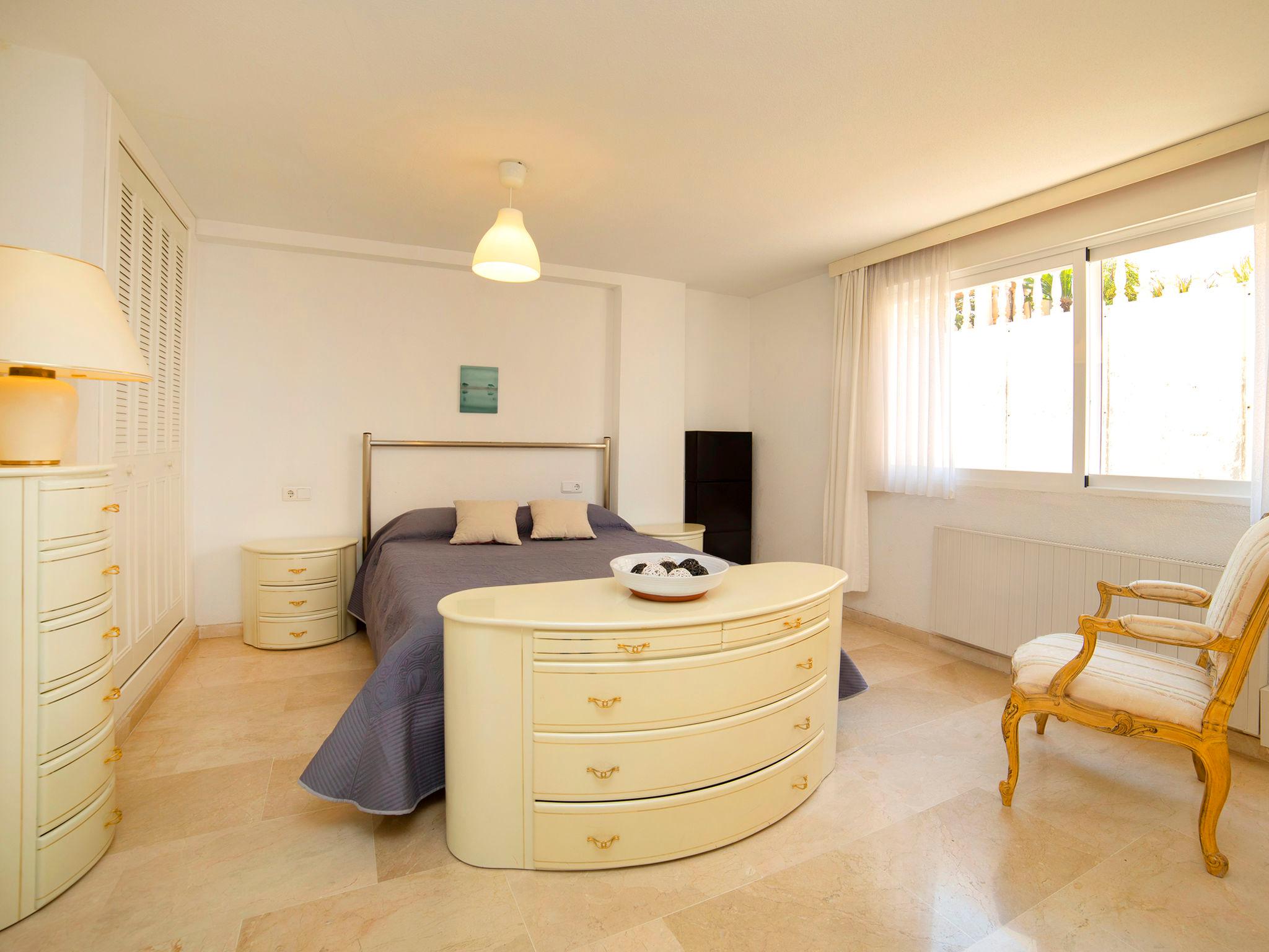 Foto 9 - Apartamento de 1 quarto em Calp com piscina e jardim