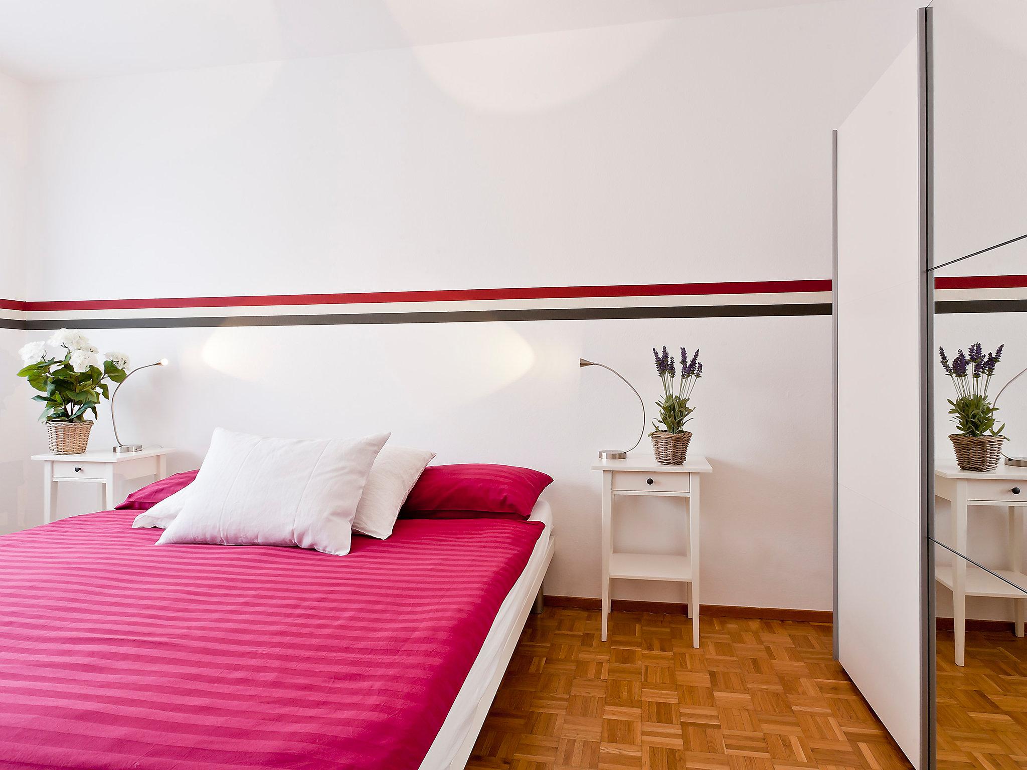 Foto 7 - Appartamento con 1 camera da letto a Ascona con vista sulle montagne