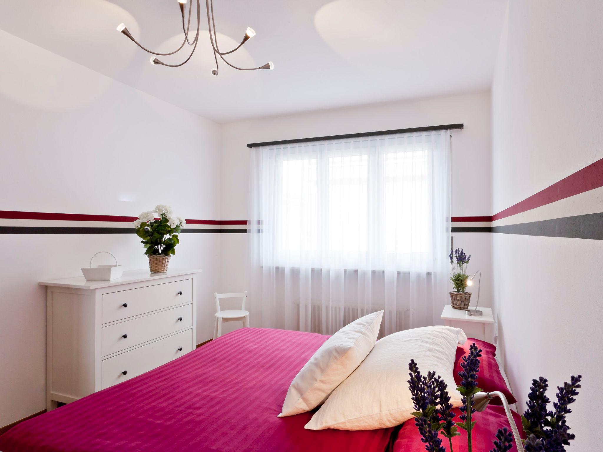 Foto 8 - Appartamento con 1 camera da letto a Ascona con vista sulle montagne