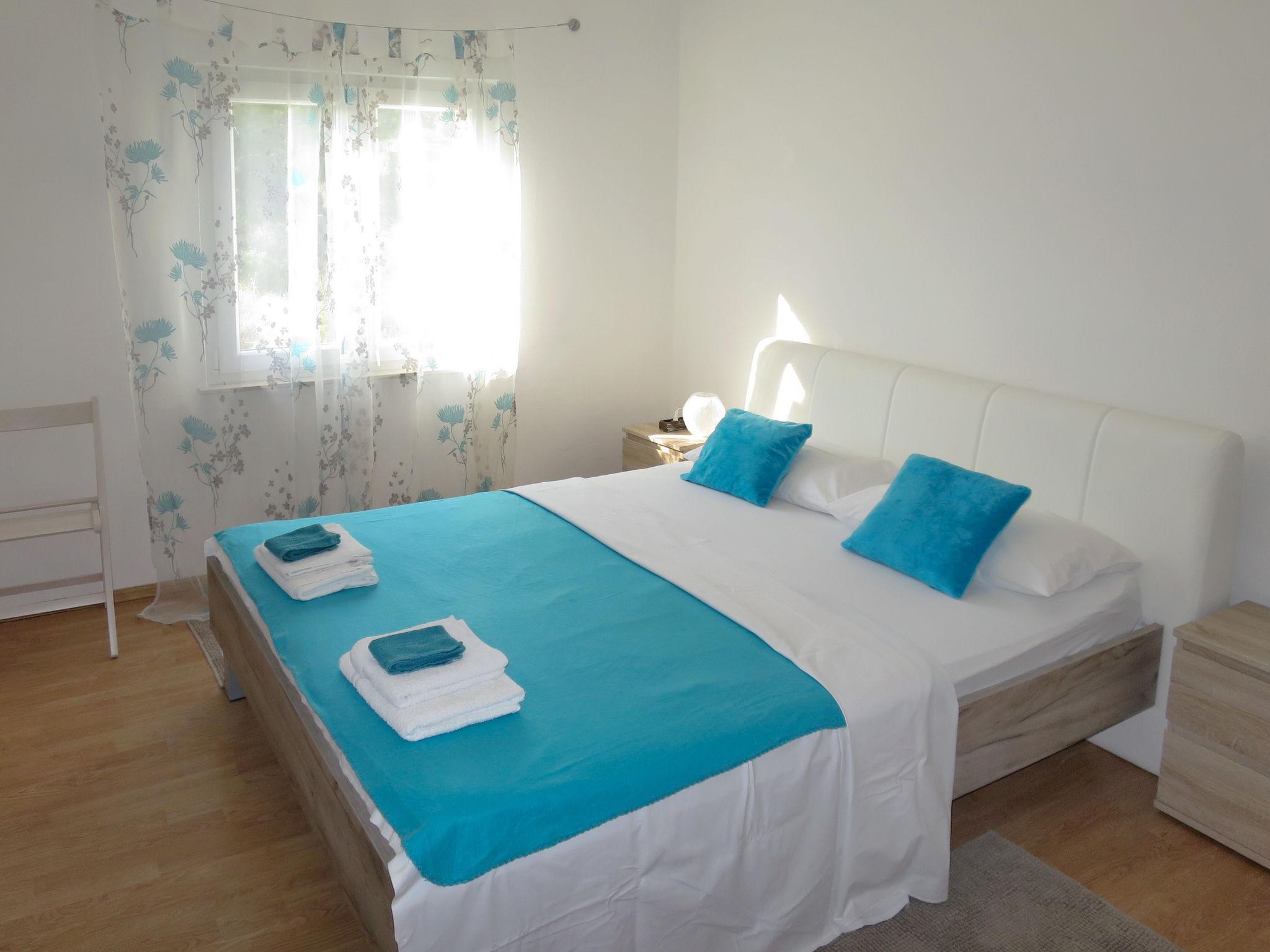 Foto 8 - Apartment mit 3 Schlafzimmern in Rogoznica mit terrasse und blick aufs meer