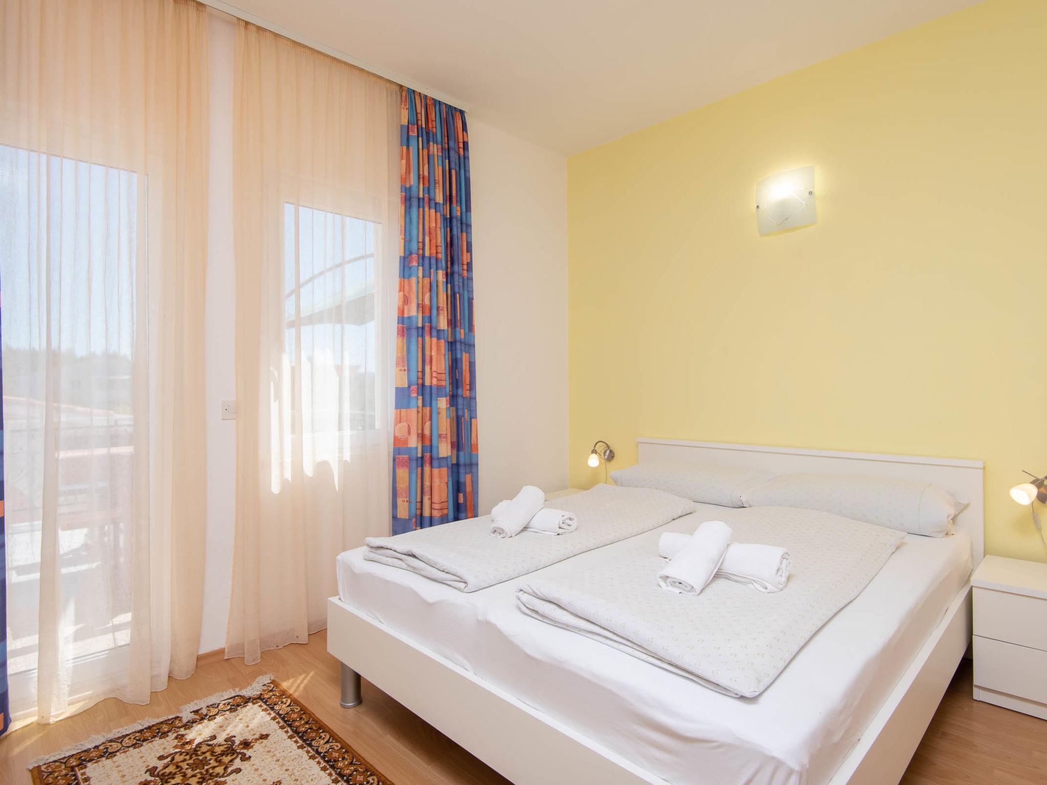 Foto 10 - Apartamento de 3 quartos em Orebić com piscina e vistas do mar