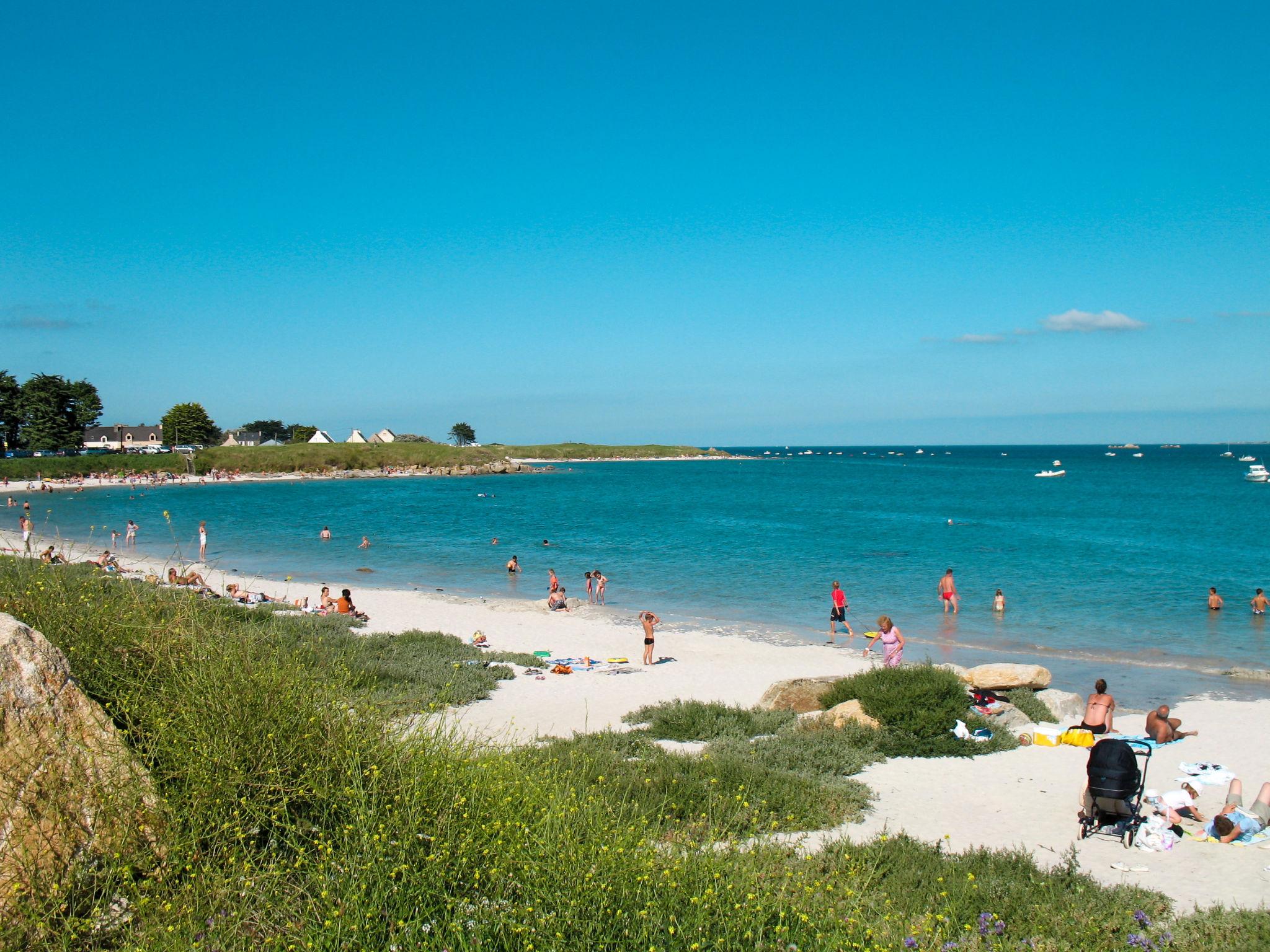 Foto 30 - Casa de 4 quartos em Plounéour-Brignogan-plages com piscina privada e jardim