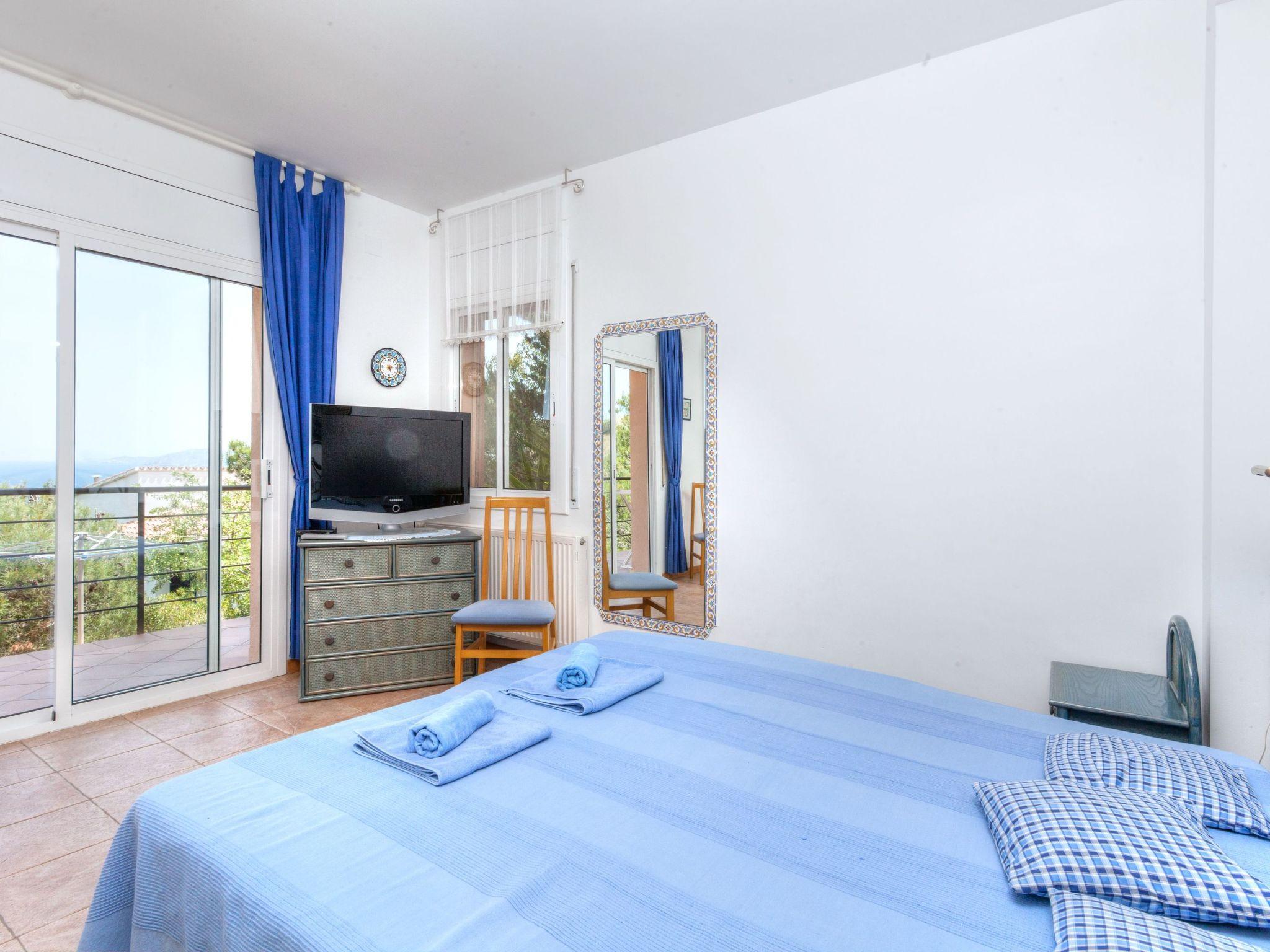 Foto 5 - Casa de 3 habitaciones en Llançà con jardín y vistas al mar