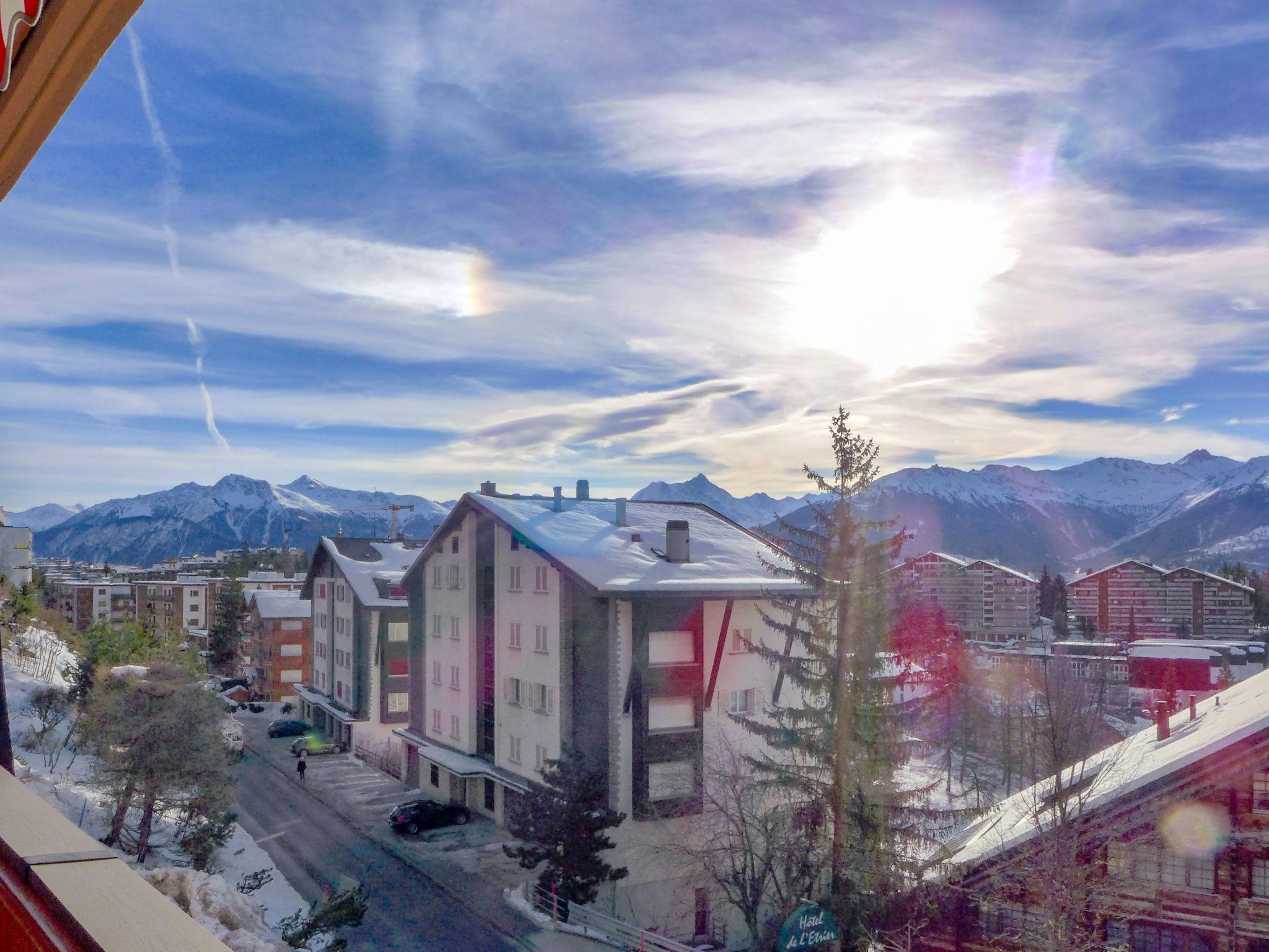 Photo 30 - Apartment in Lens with mountain view