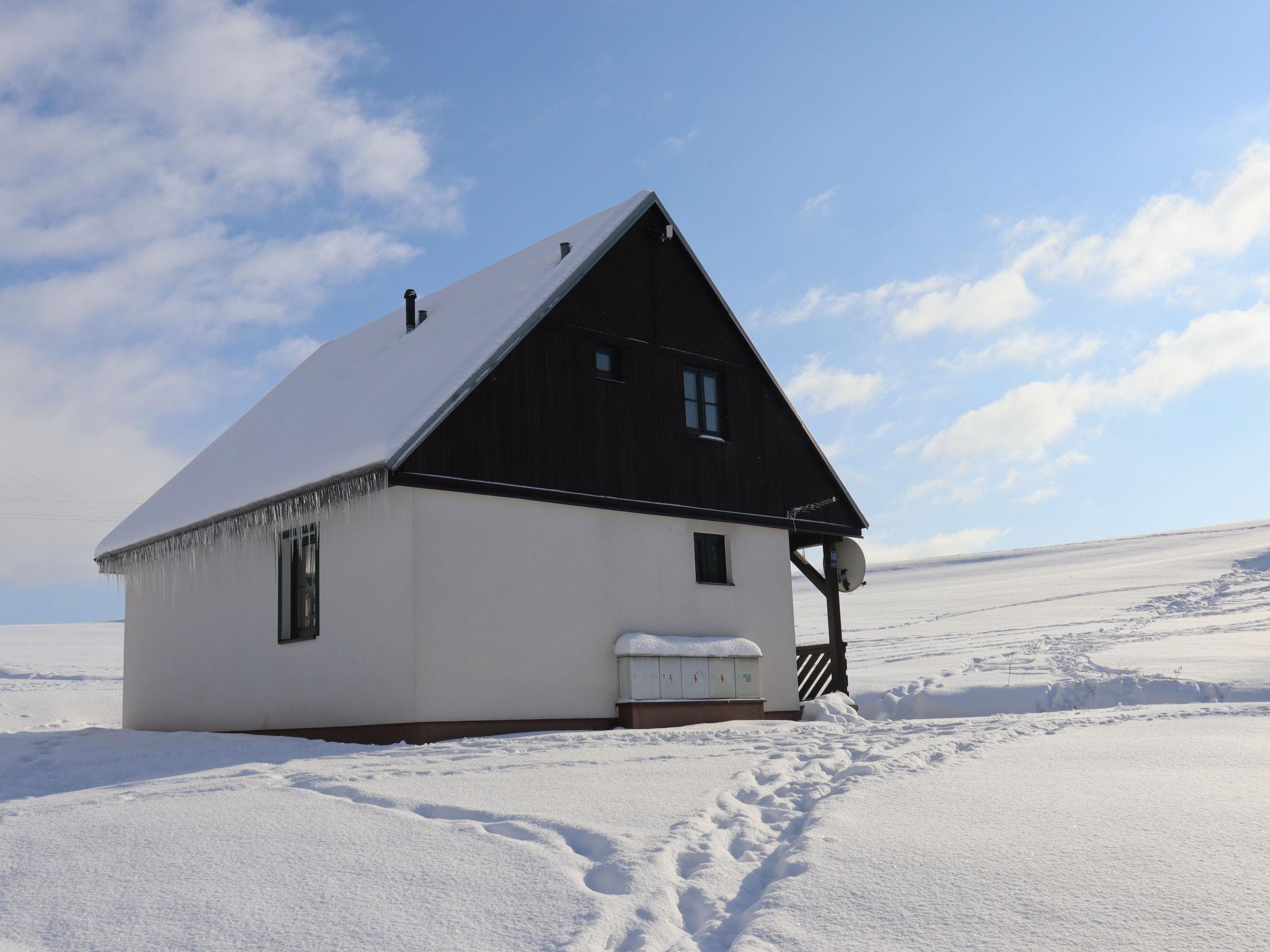 Foto 25 - Casa con 3 camere da letto a Černý Důl con piscina e vista sulle montagne