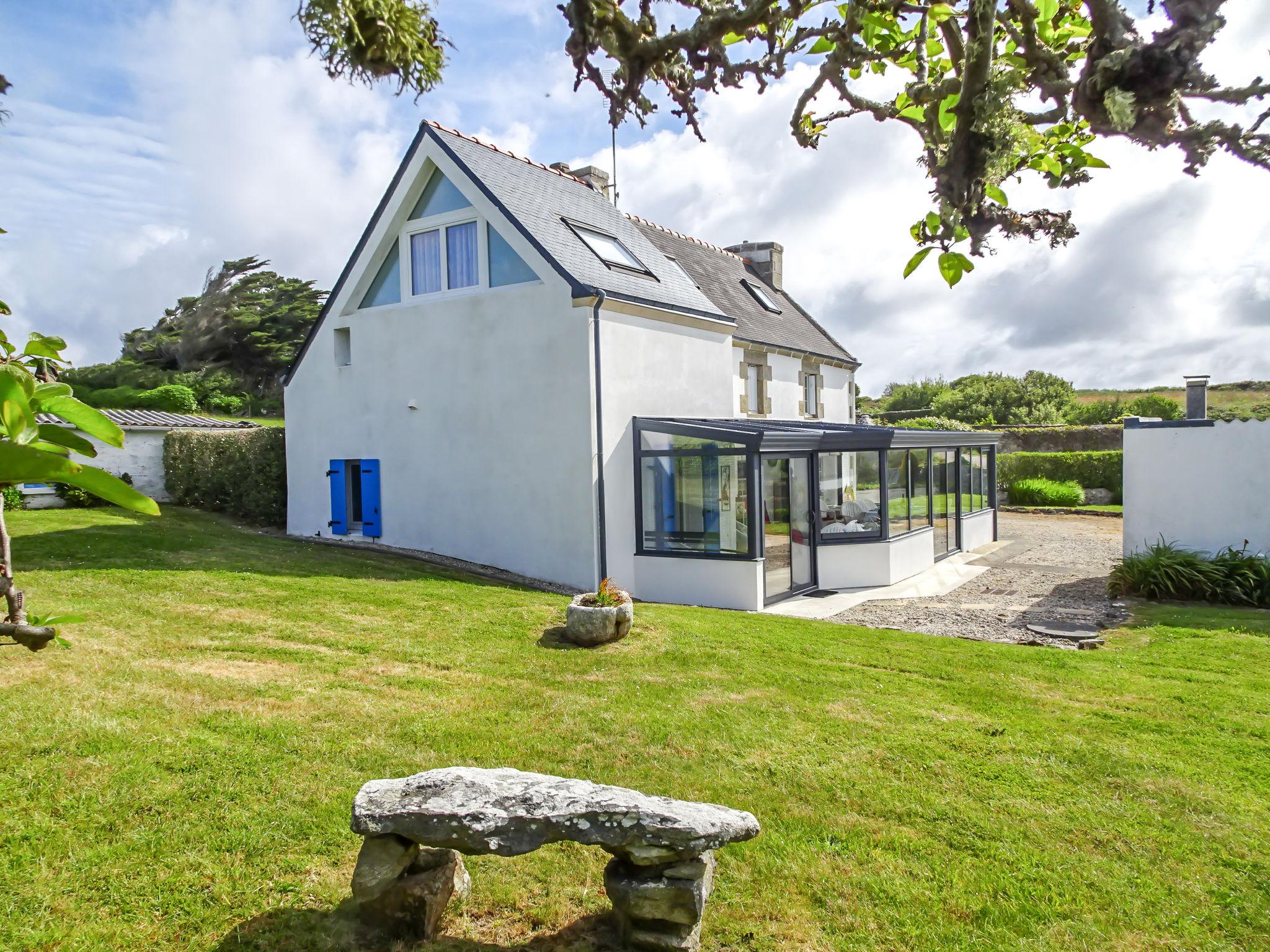 Photo 1 - Maison de 3 chambres à Cléden-Cap-Sizun avec jardin et vues à la mer