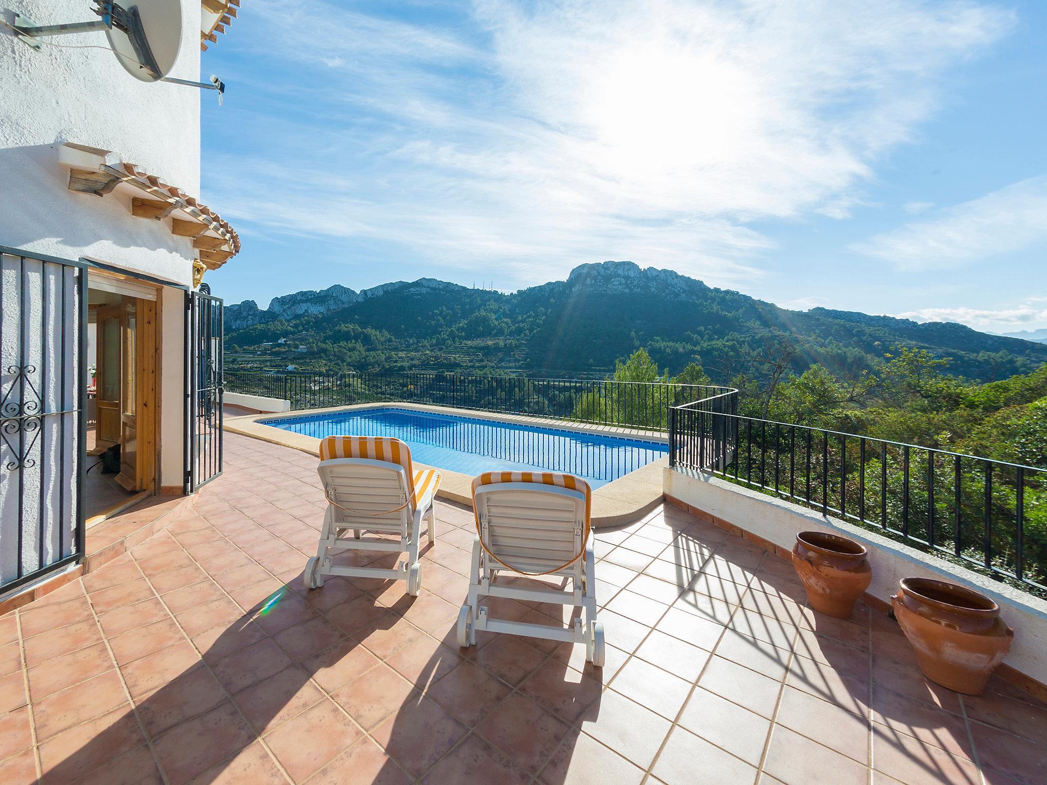 Photo 2 - Maison de 4 chambres à El Ràfol d'Almúnia avec piscine privée et vues à la mer