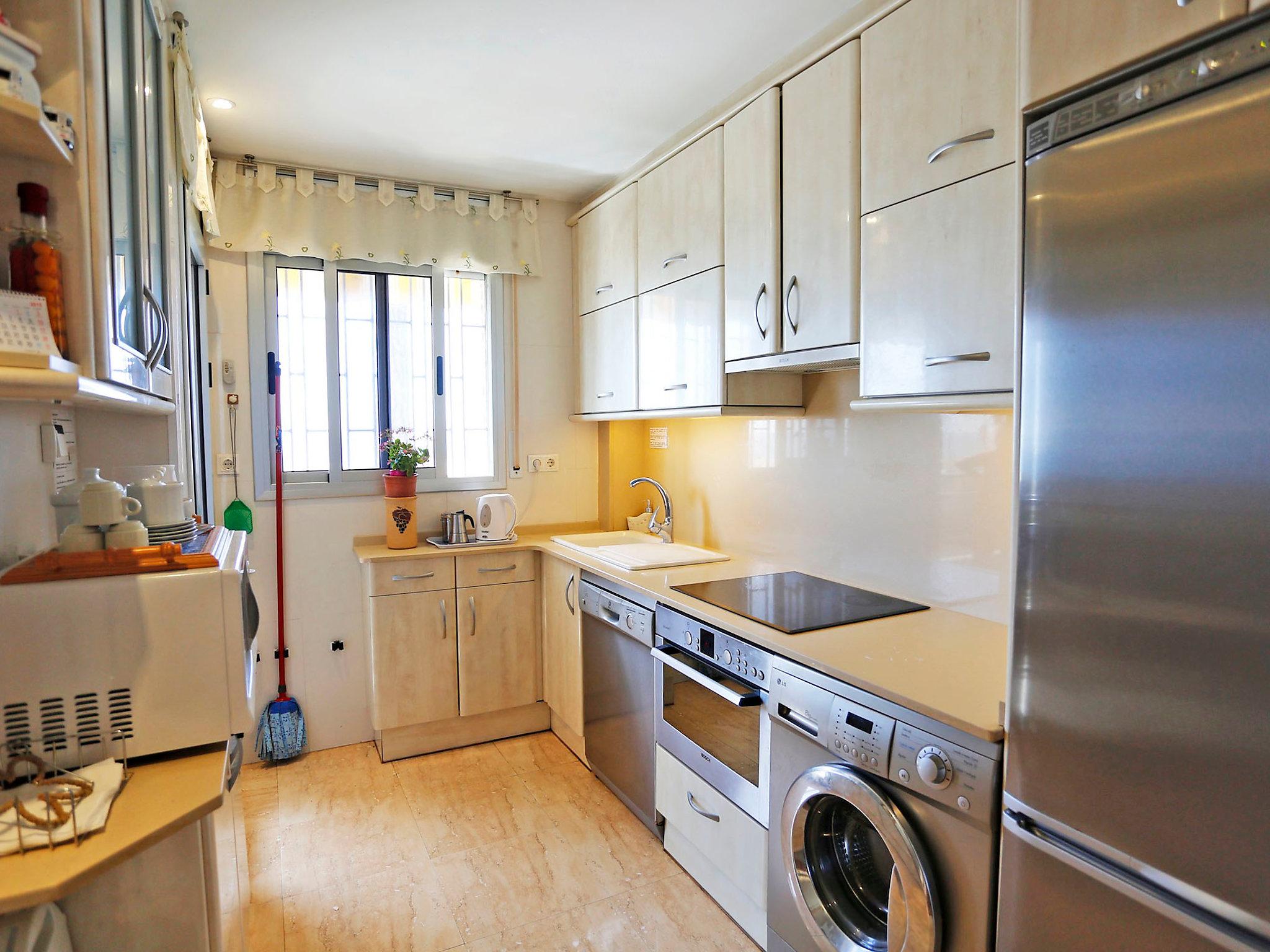 Photo 3 - 3 bedroom Apartment in Cambrils with garden