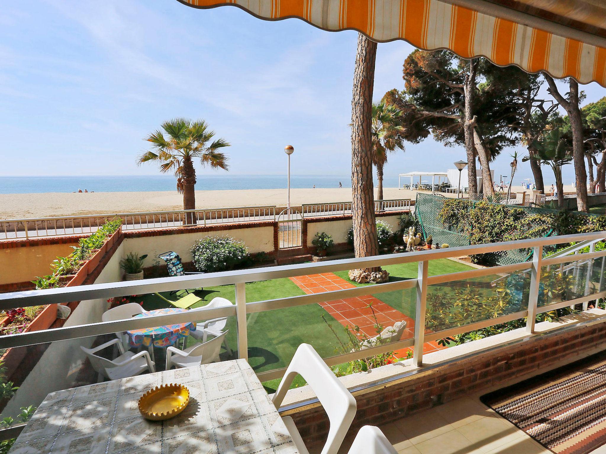 Photo 6 - 3 bedroom Apartment in Cambrils with garden and sea view