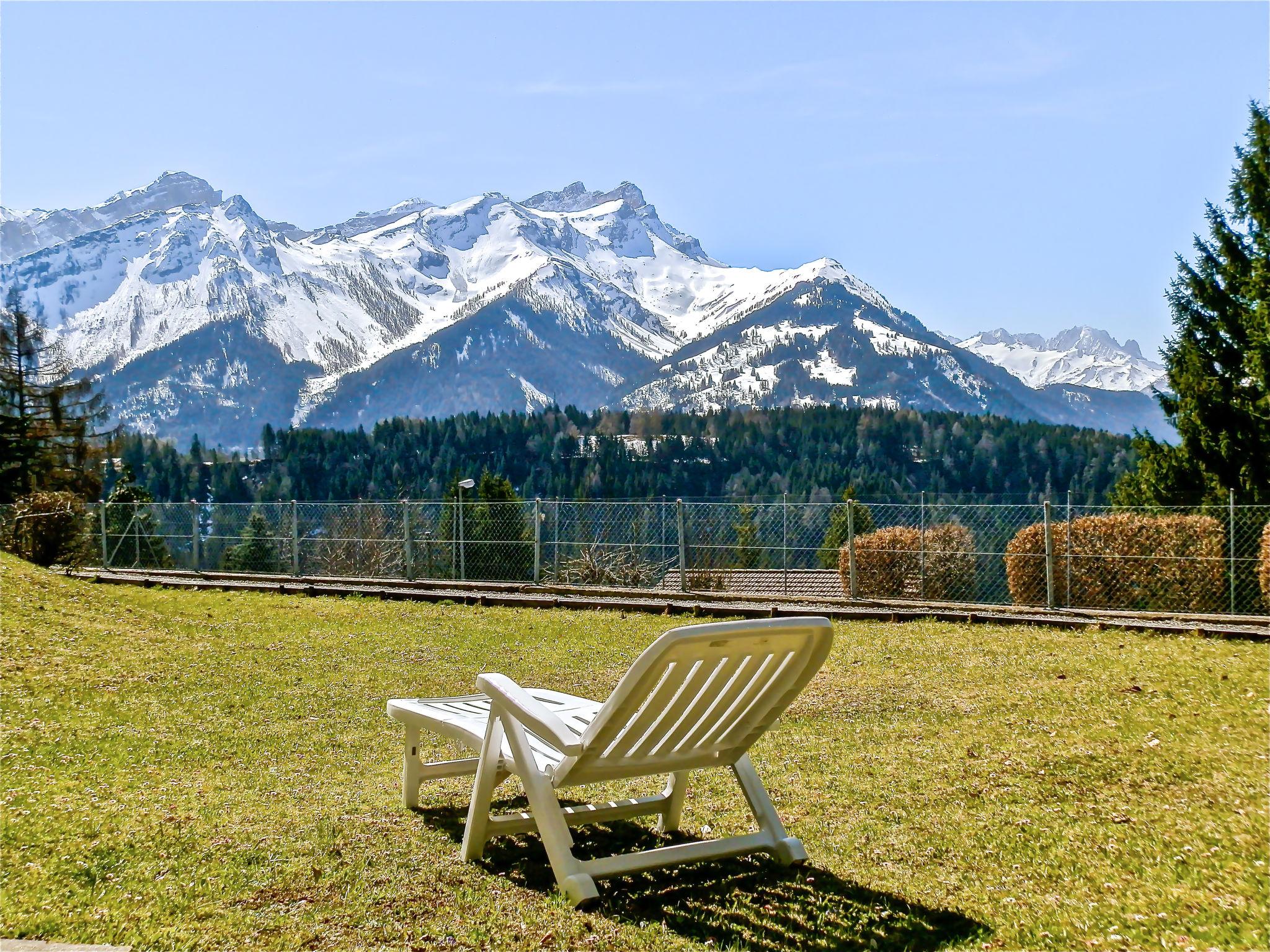 Foto 9 - Appartamento con 2 camere da letto a Ollon con piscina e vista sulle montagne