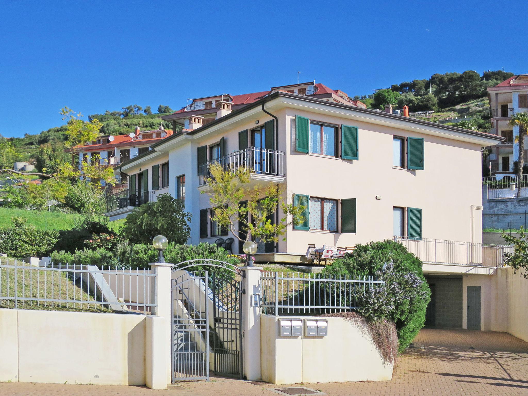 Photo 10 - Appartement de 3 chambres à Costarainera avec jardin et vues à la mer