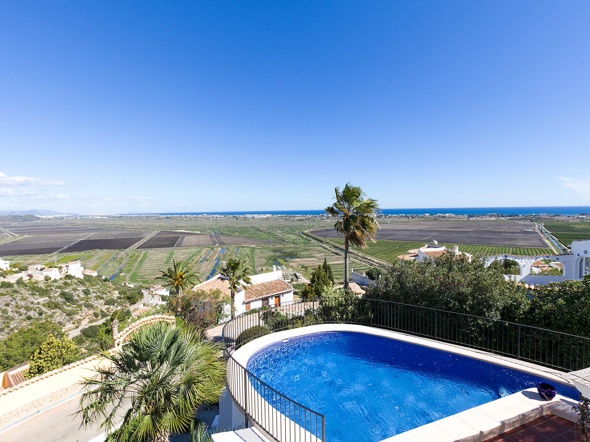 Foto 4 - Casa de 3 quartos em Pego com piscina privada e vistas do mar