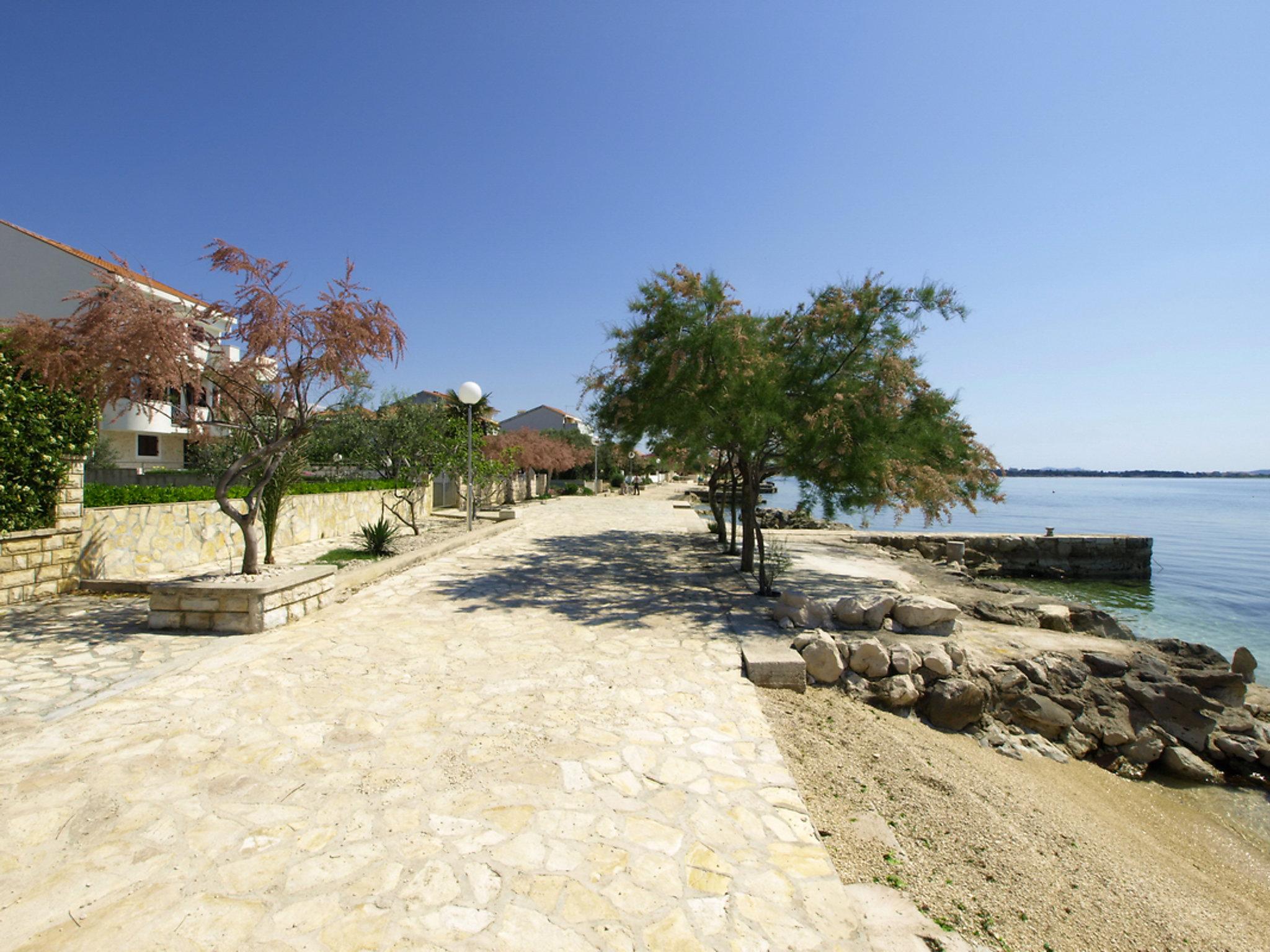 Foto 23 - Apartamento de 3 habitaciones en Zadar con terraza y vistas al mar
