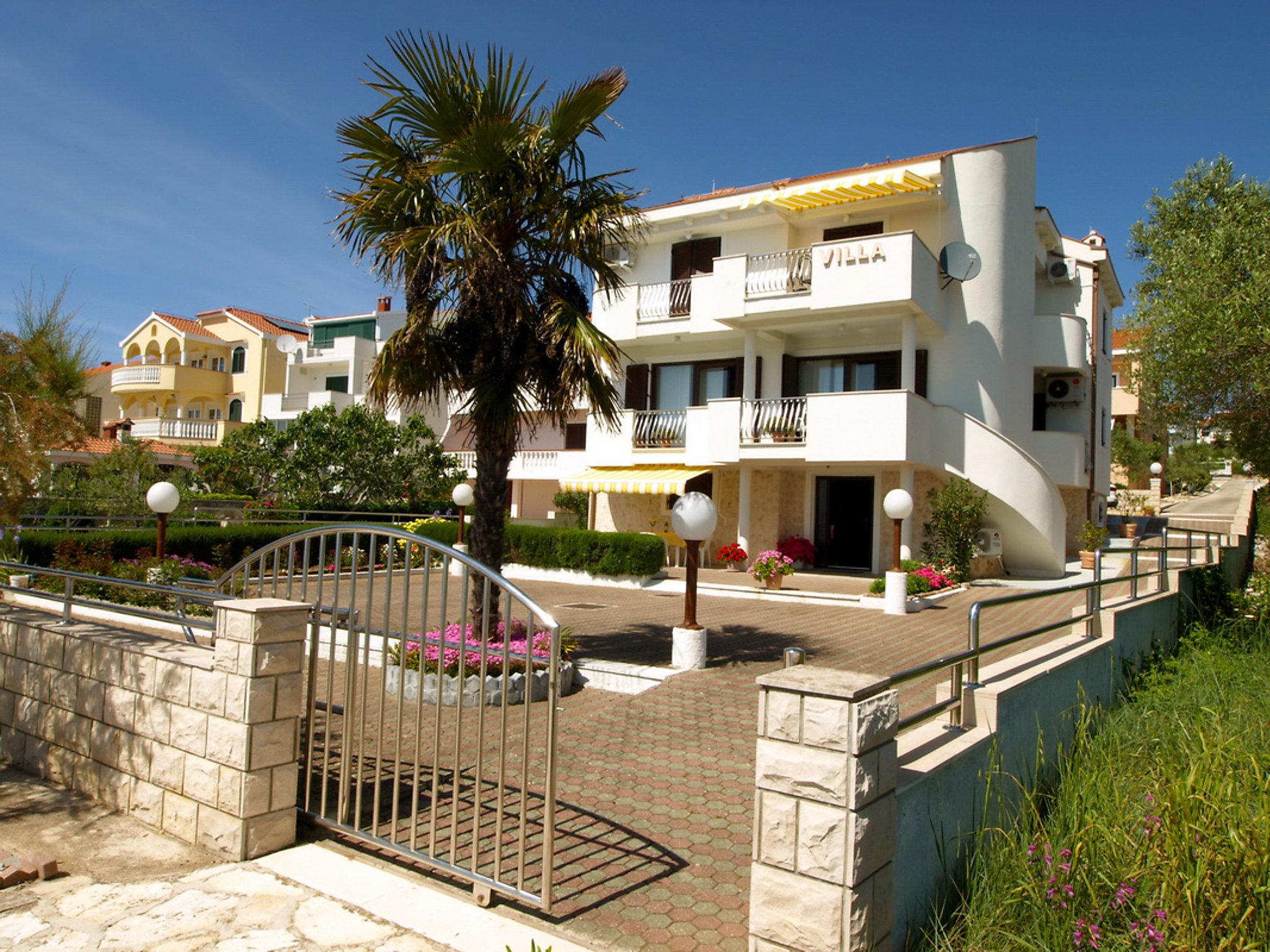 Photo 19 - Appartement de 2 chambres à Zadar avec terrasse et vues à la mer