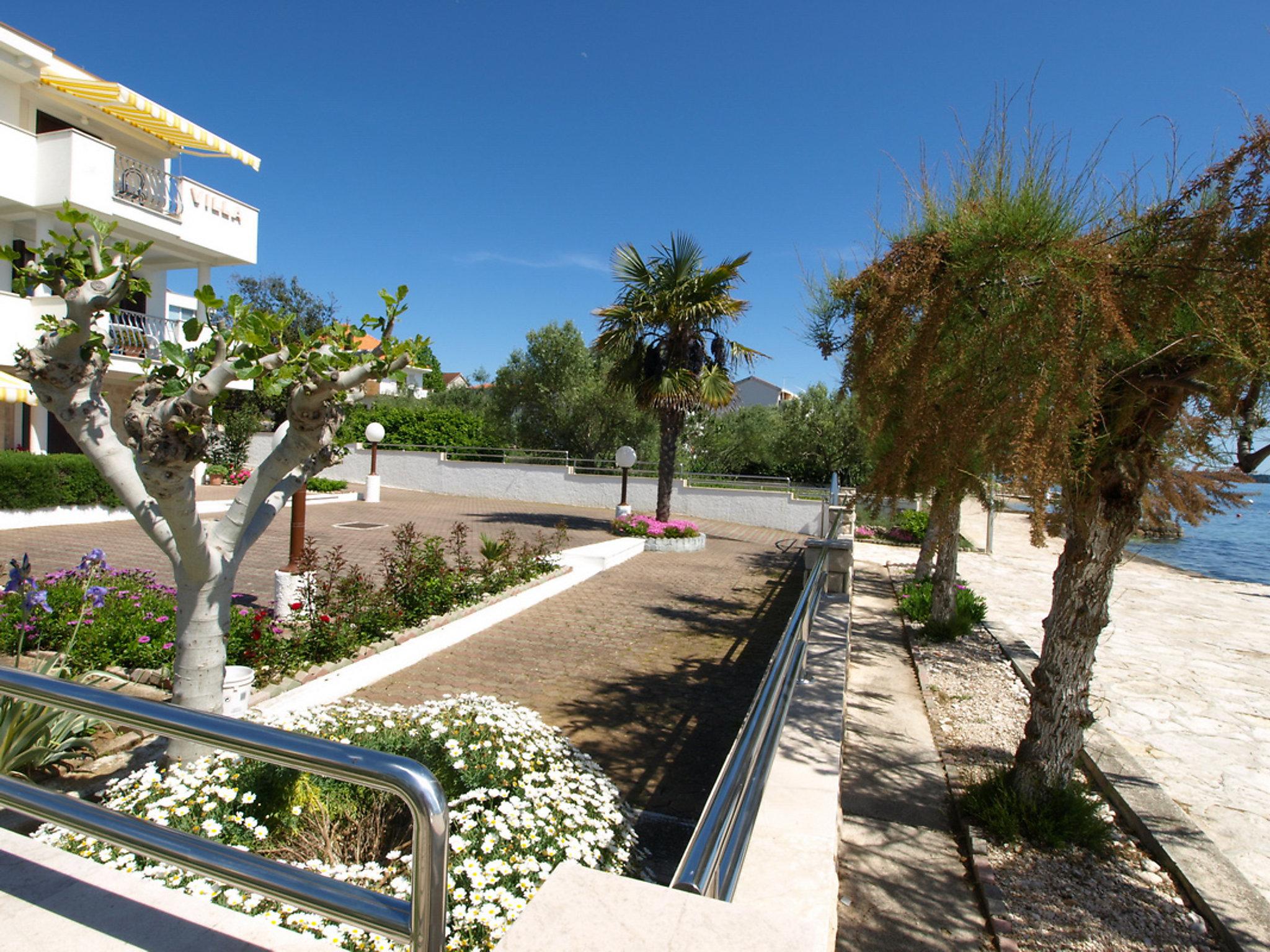 Foto 20 - Apartamento de 3 quartos em Zadar com terraço e vistas do mar