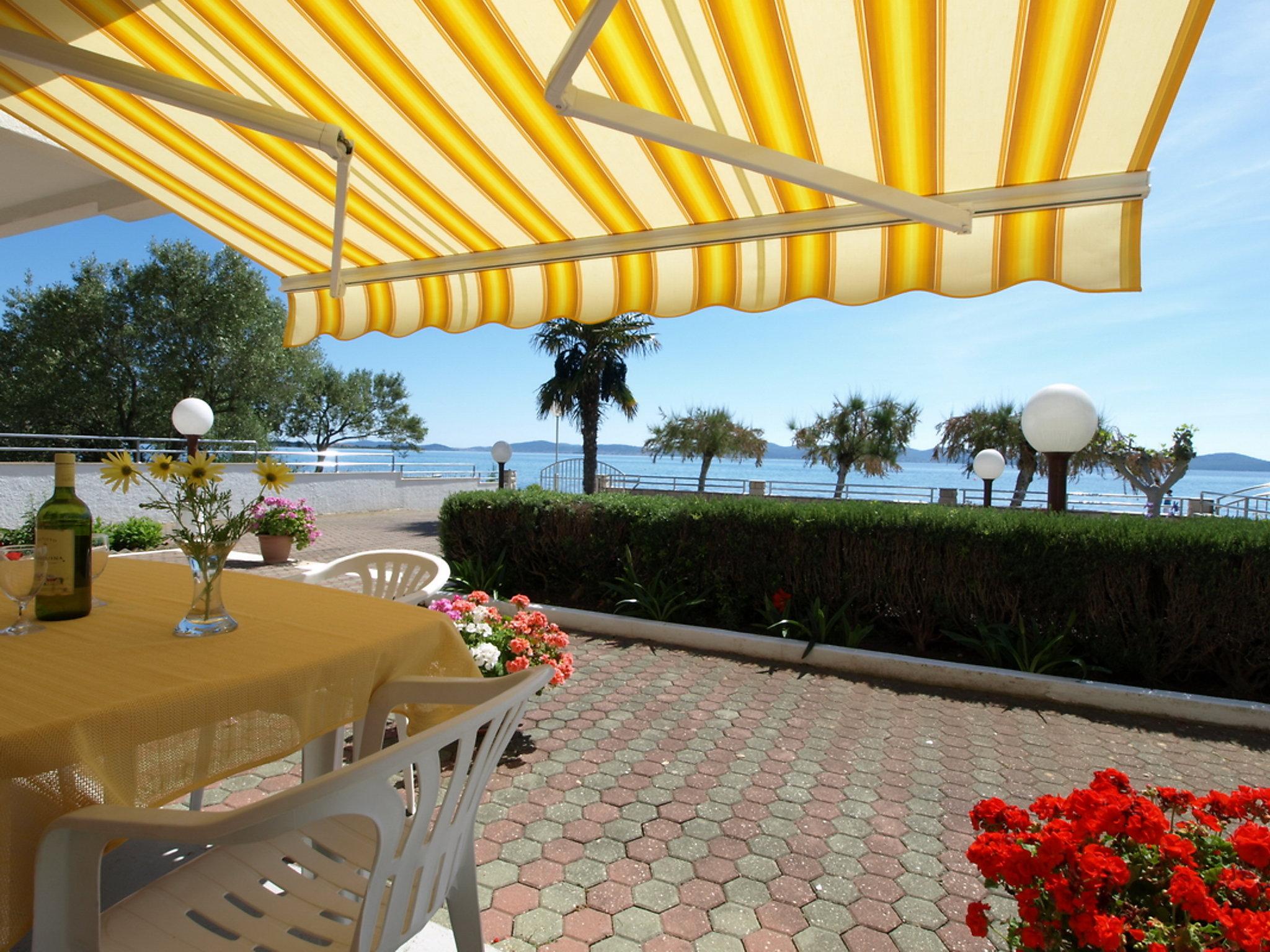 Foto 1 - Apartment mit 2 Schlafzimmern in Zadar mit terrasse und blick aufs meer