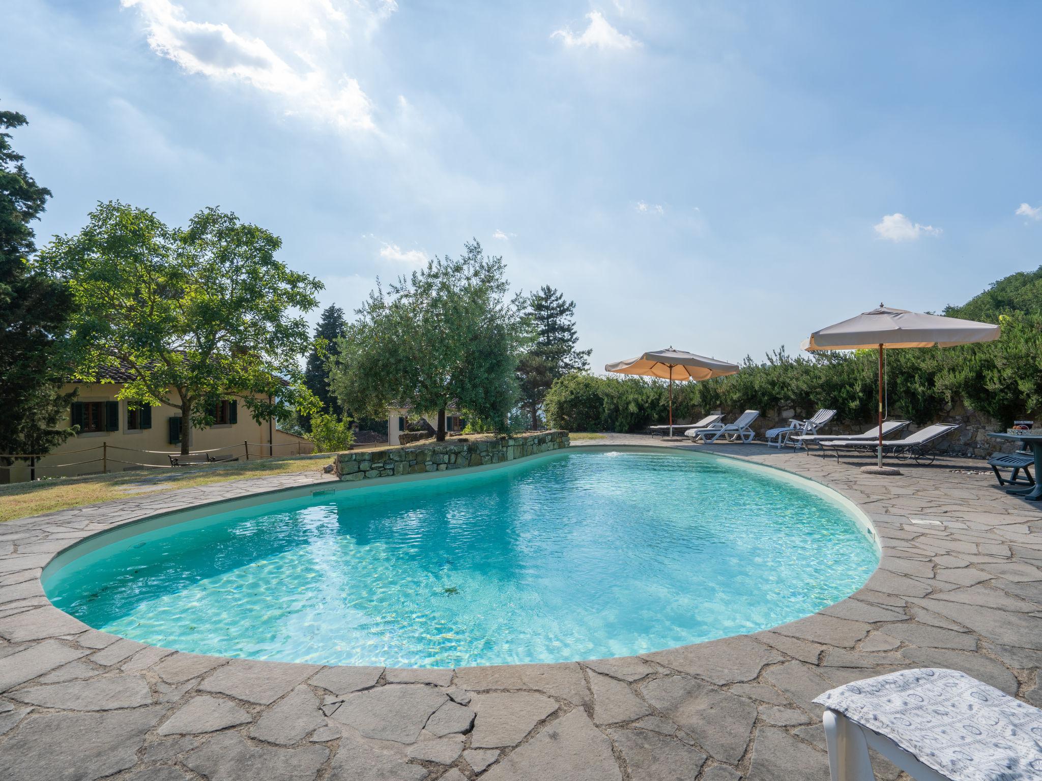 Photo 2 - Maison de 6 chambres à Dicomano avec piscine privée et jardin