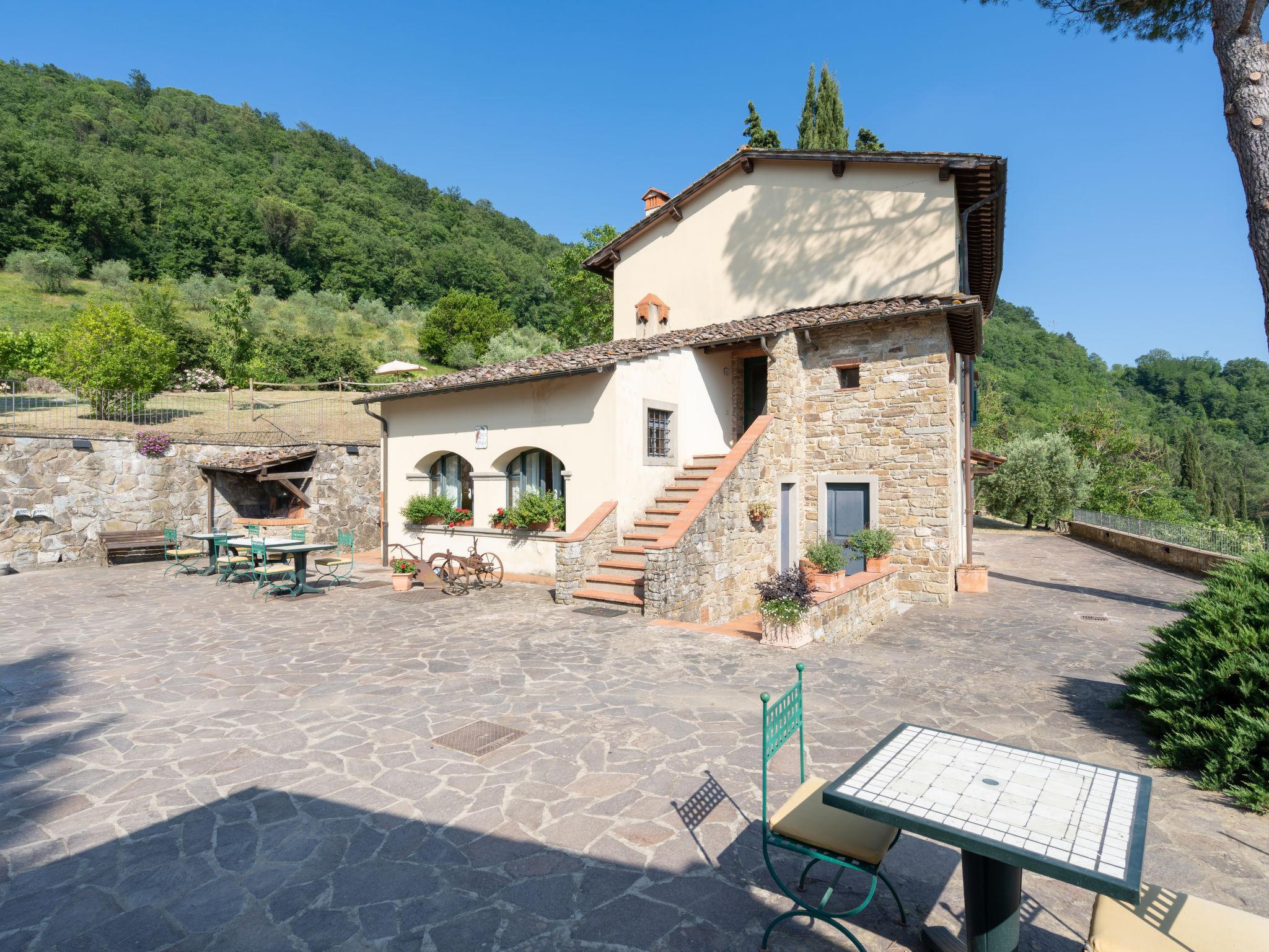 Photo 7 - Maison de 6 chambres à Dicomano avec piscine privée et jardin