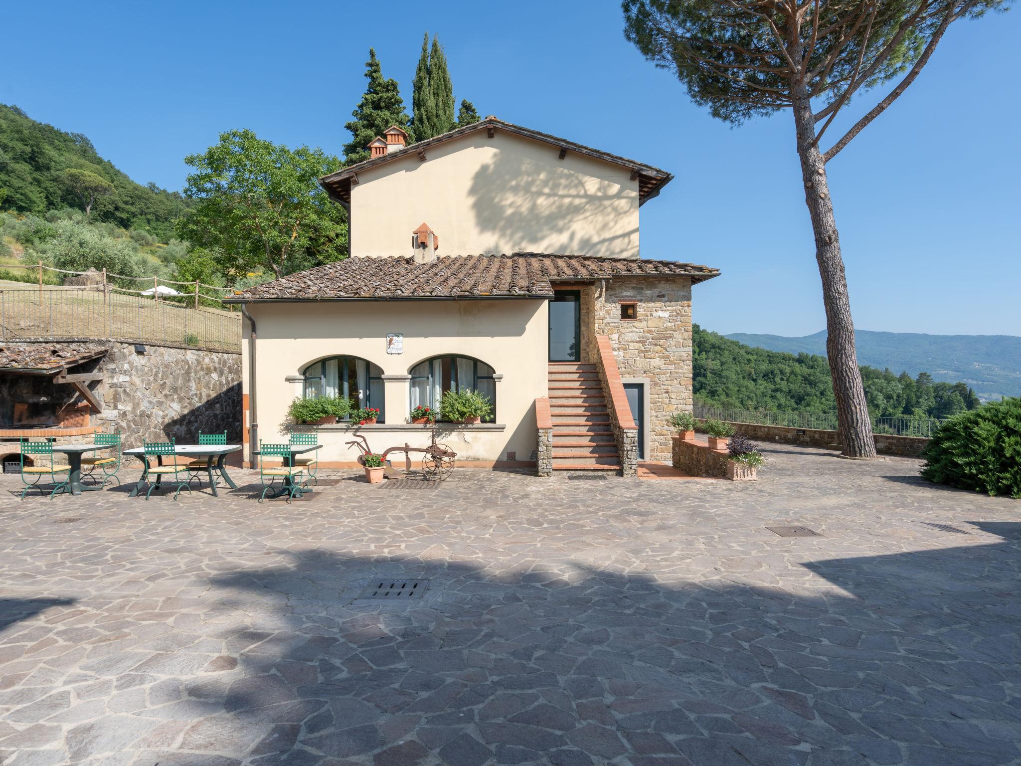 Photo 4 - Maison de 6 chambres à Dicomano avec piscine privée et jardin