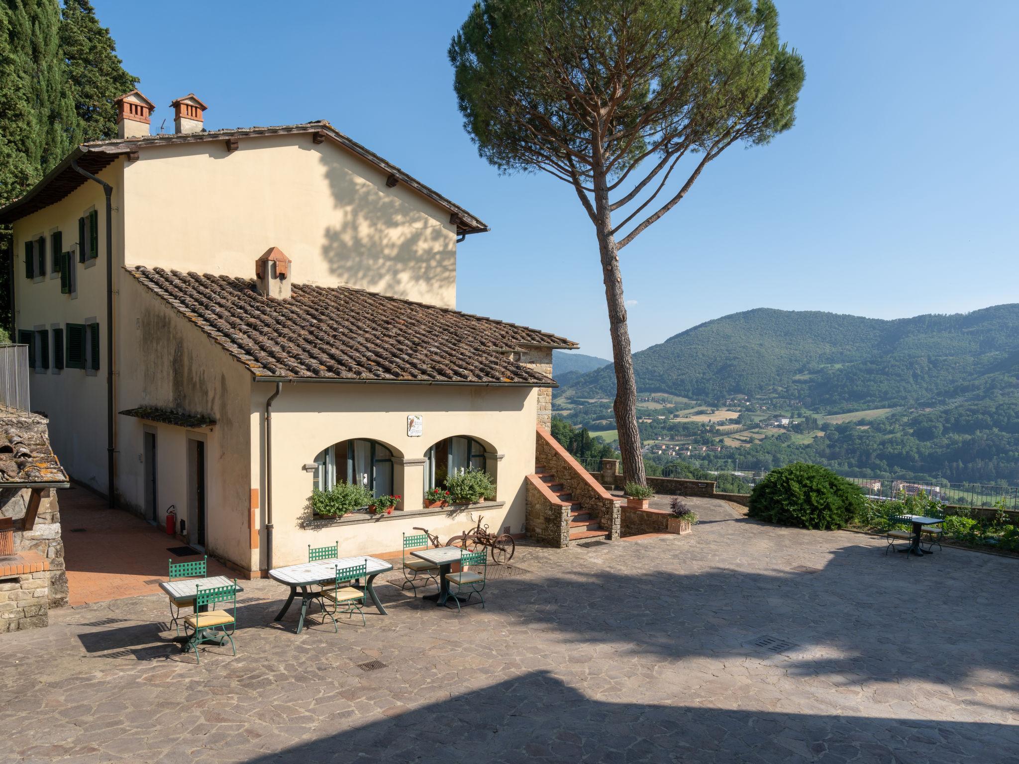 Photo 48 - Maison de 6 chambres à Dicomano avec piscine privée et jardin