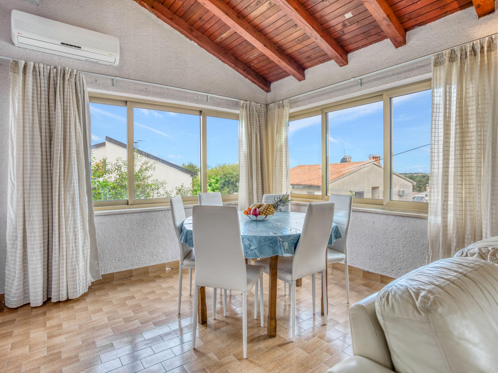 Photo 3 - 3 bedroom Apartment in Poreč with garden and sea view