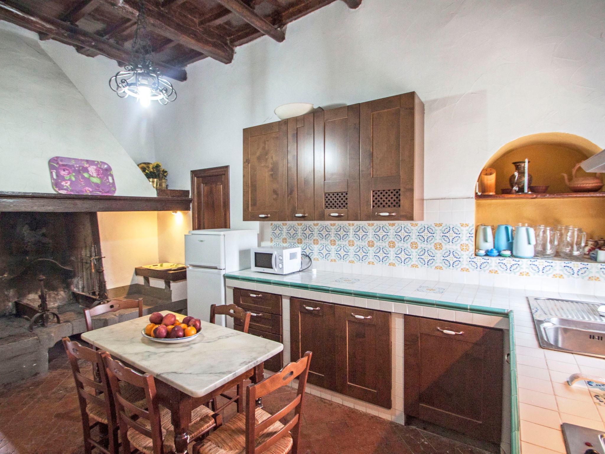 Photo 12 - 7 bedroom House in Vicchio with private pool and garden