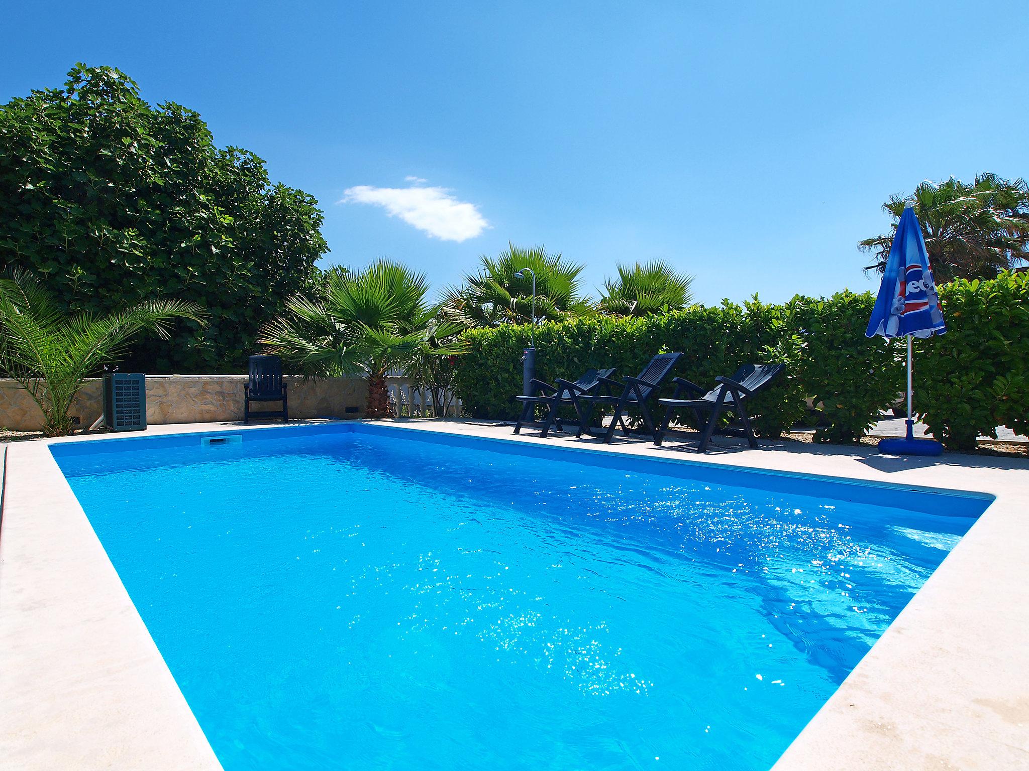 Foto 1 - Apartamento de 1 quarto em Bibinje com piscina e vistas do mar