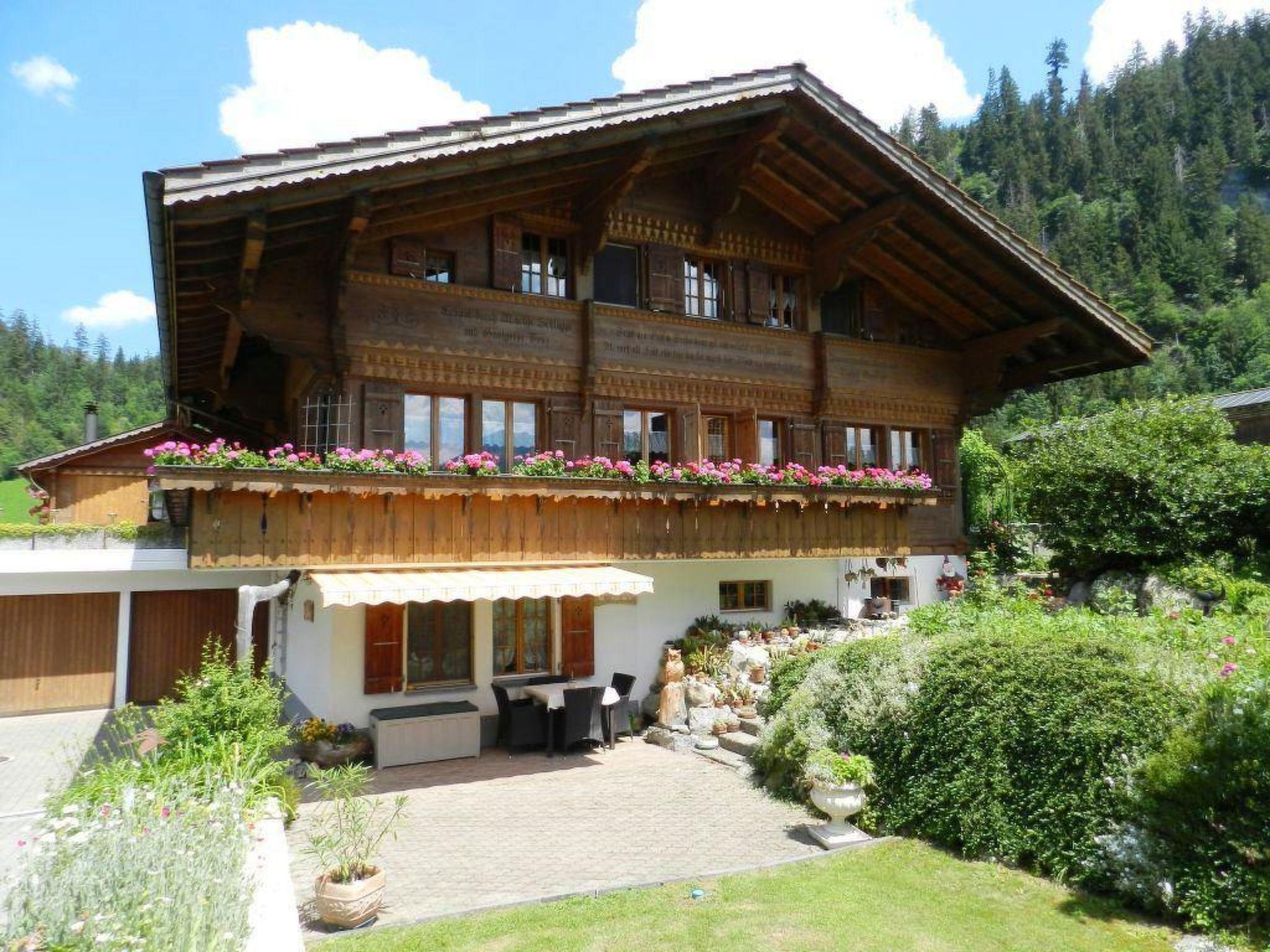 Foto 1 - Apartment mit 1 Schlafzimmer in Zweisimmen