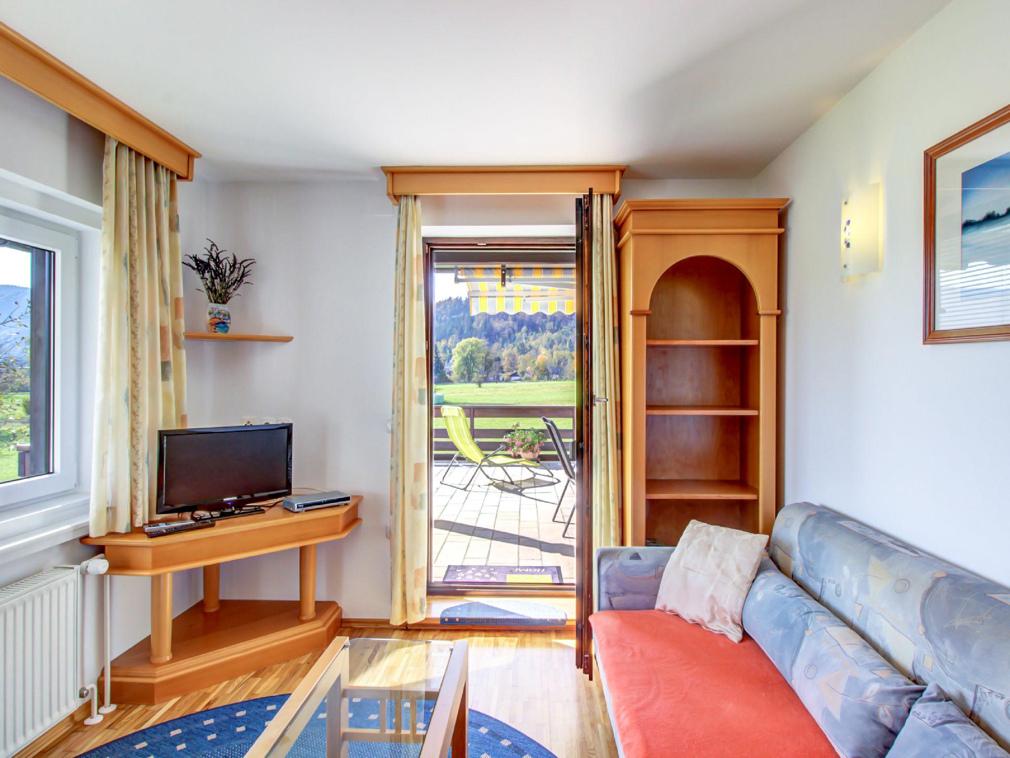 Foto 10 - Apartamento de 2 habitaciones en Bled con jardín y terraza
