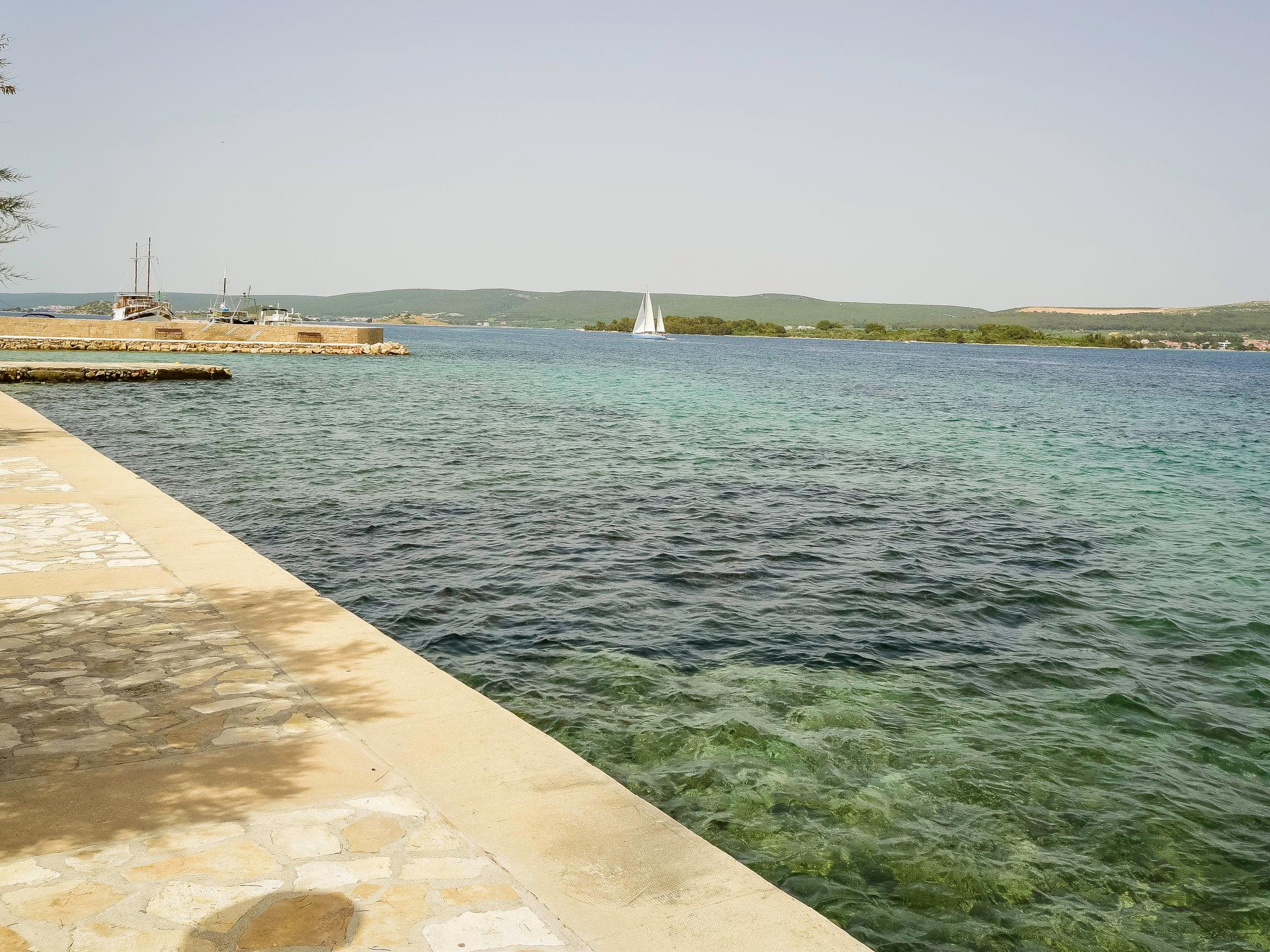 Photo 26 - Maison de 3 chambres à Pašman avec terrasse et vues à la mer