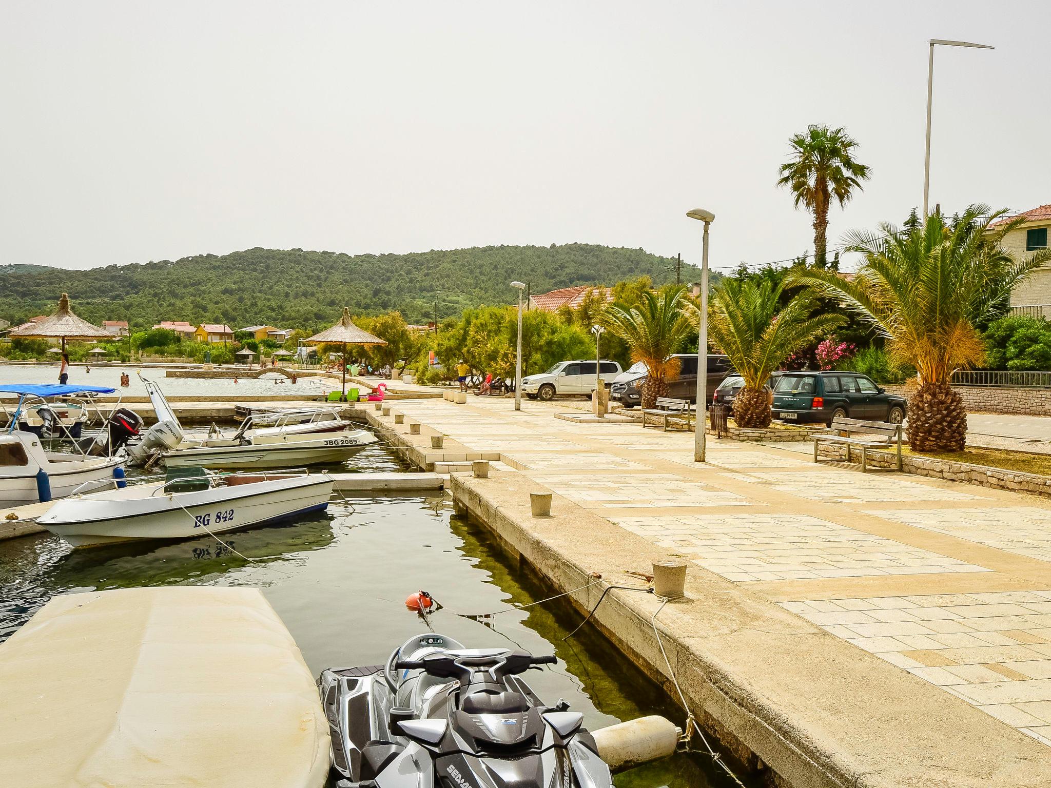 Photo 43 - Maison de 4 chambres à Pašman avec jardin et vues à la mer