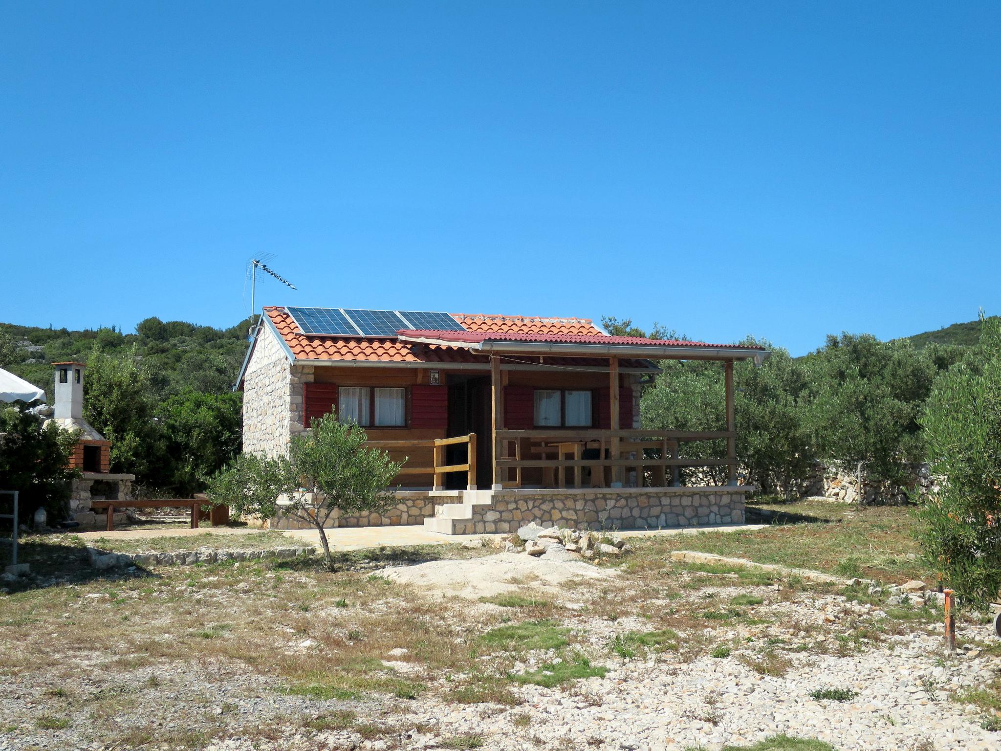 Foto 12 - Haus mit 1 Schlafzimmer in Pašman mit terrasse und blick aufs meer