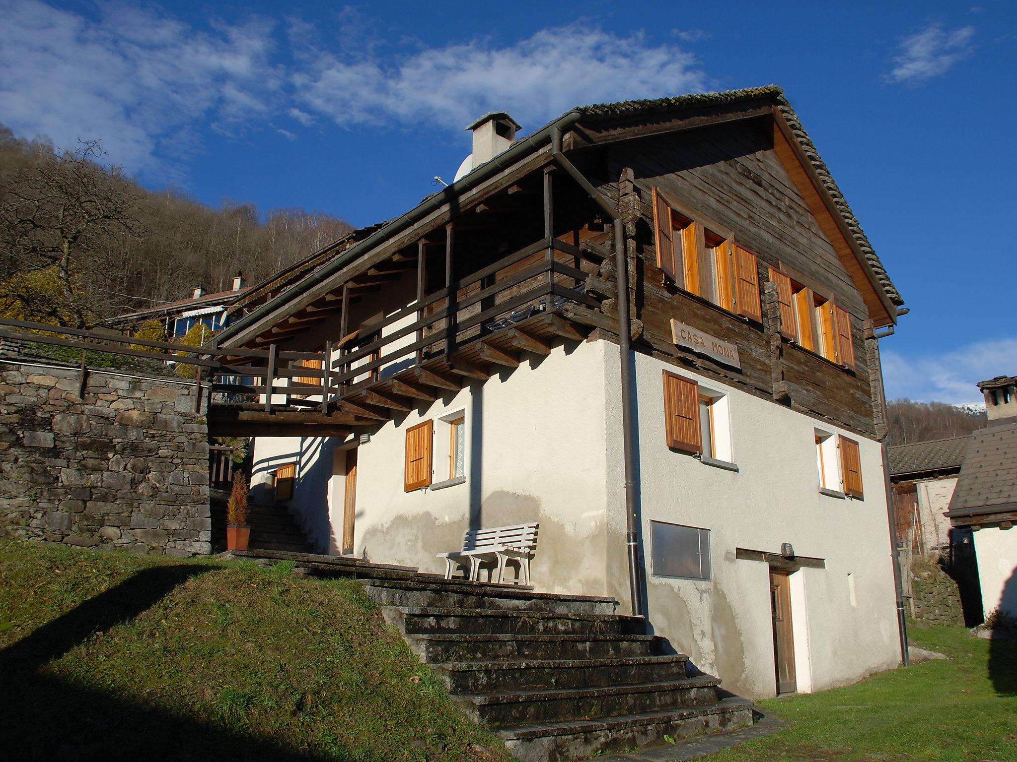 Photo 12 - Maison de 3 chambres à Acquarossa avec jardin et terrasse