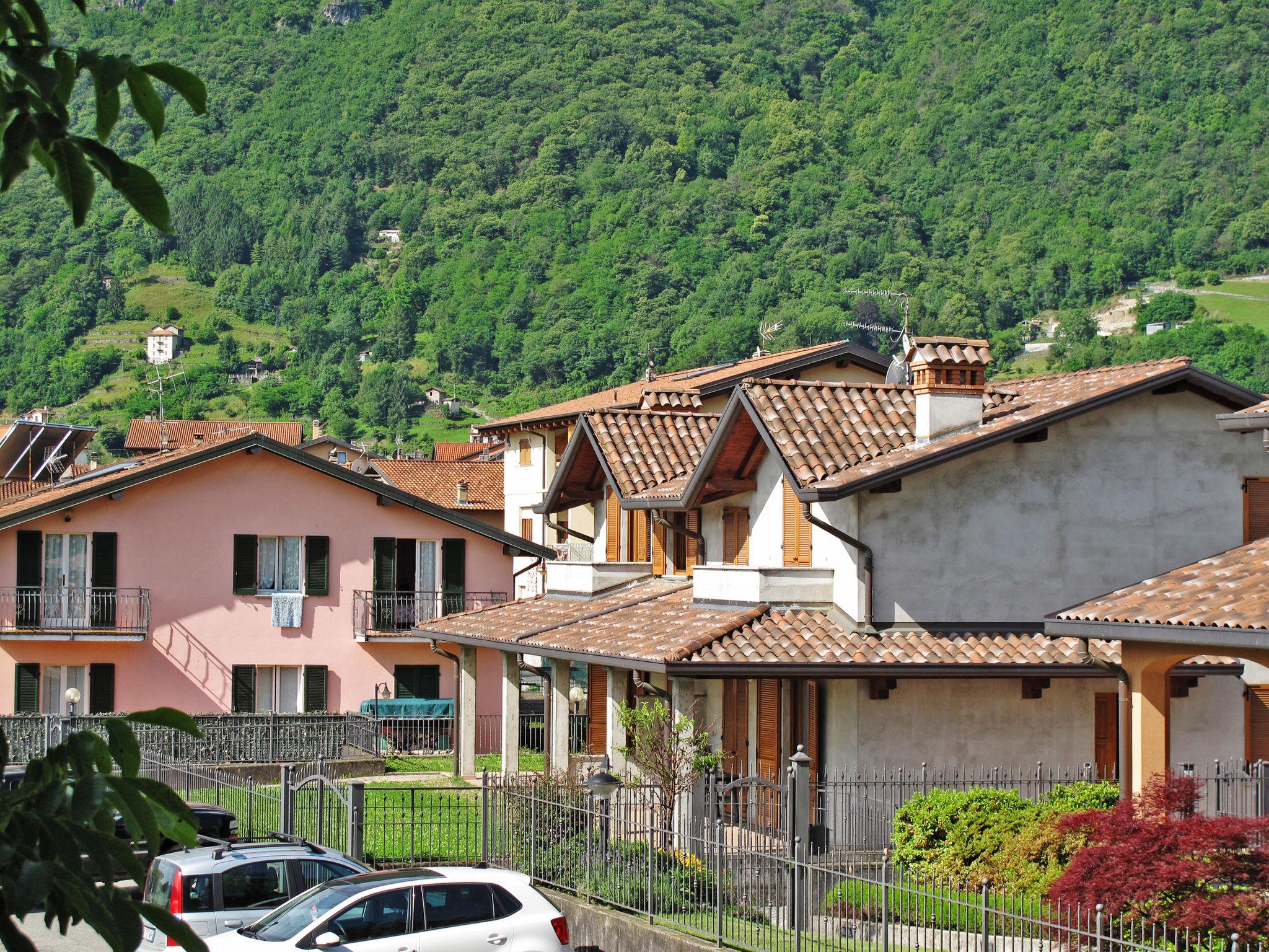 Foto 32 - Casa de 3 quartos em Dongo com terraço e vista para a montanha