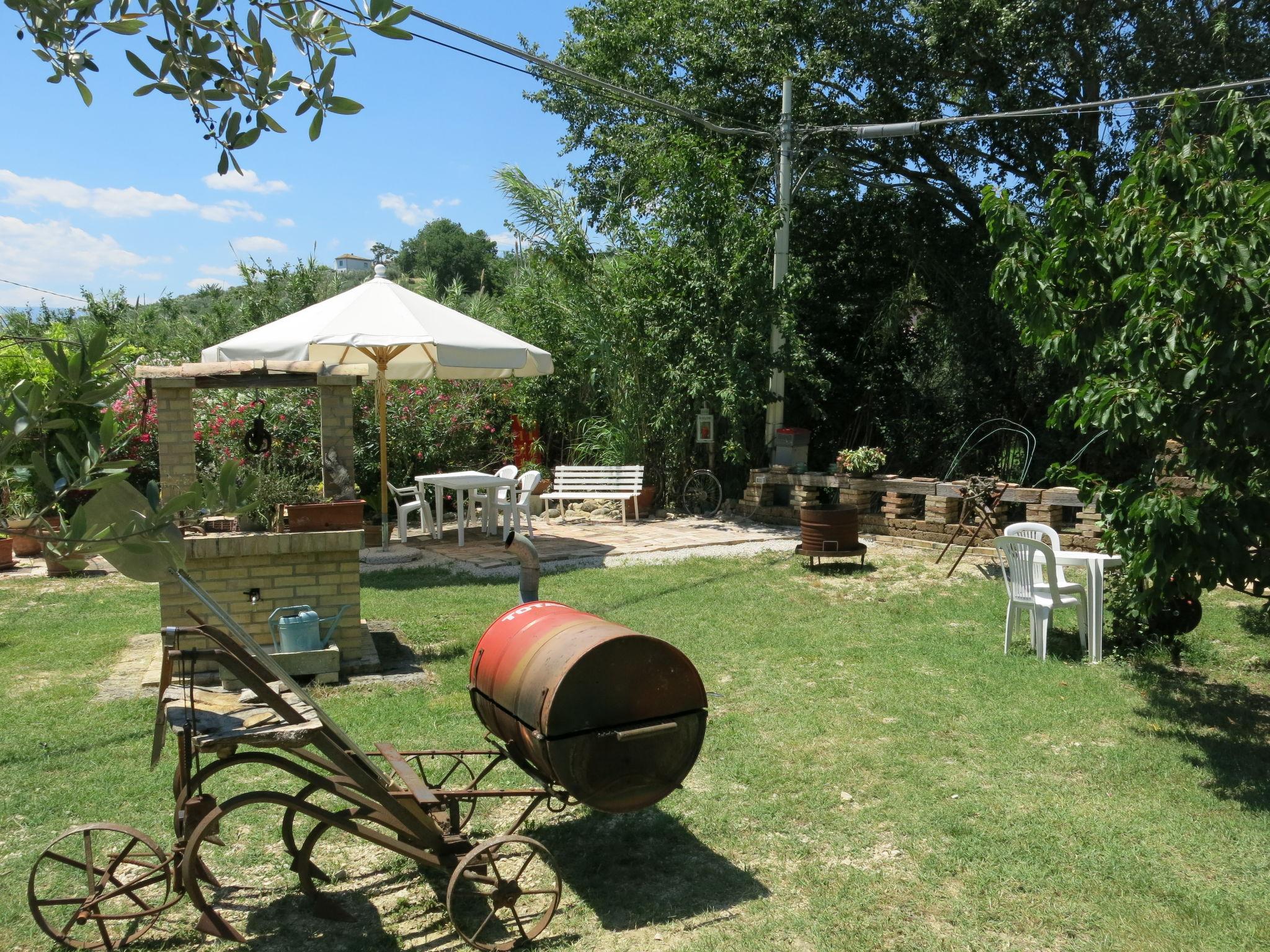 Foto 22 - Apartamento de 3 quartos em Collecorvino com piscina e jardim