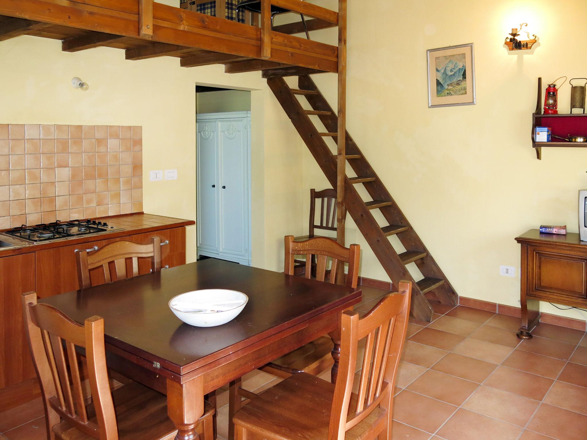 Photo 9 - 1 bedroom Apartment in Collecorvino with swimming pool and garden