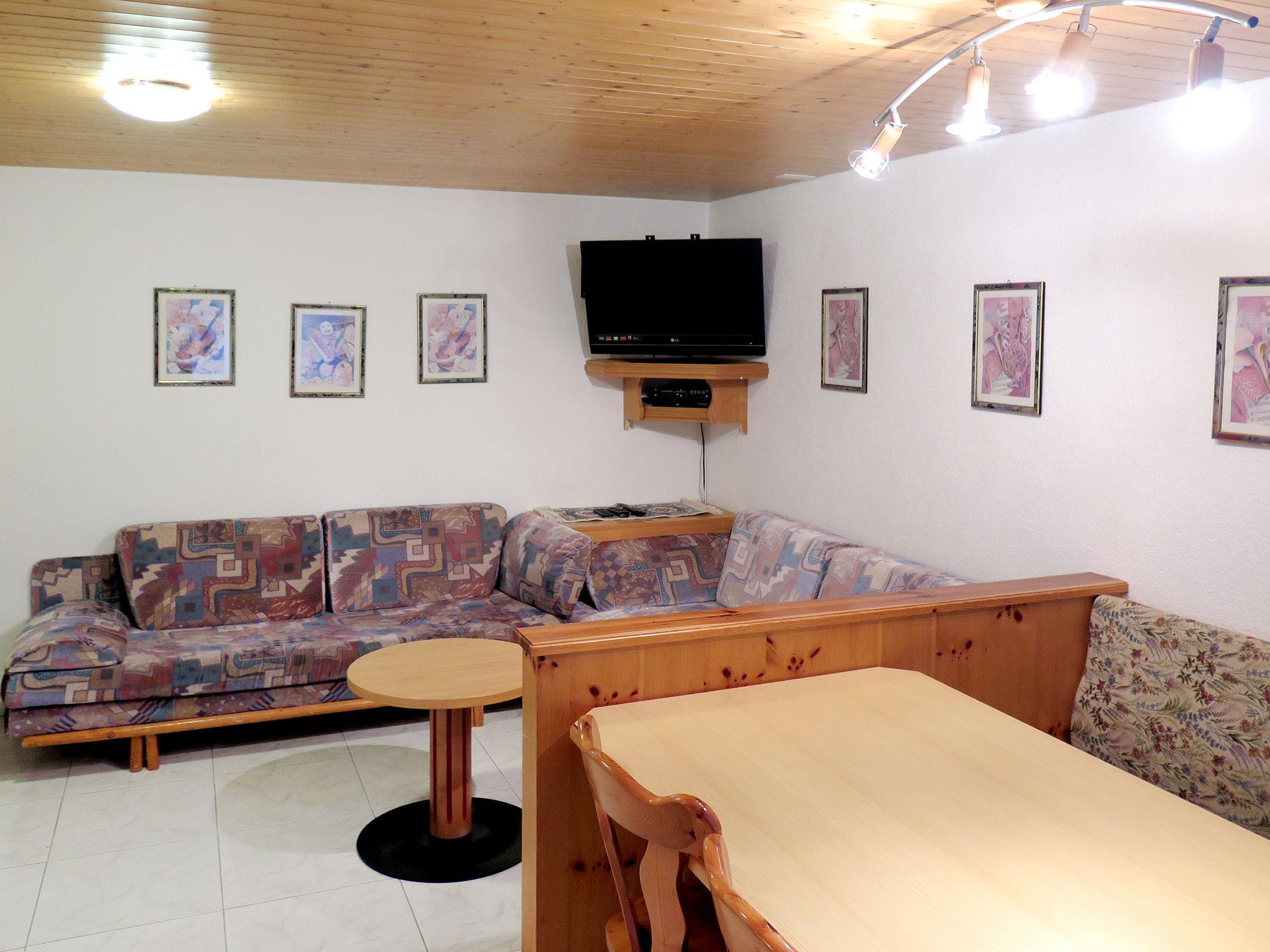 Photo 2 - 2 bedroom Apartment in Saas-Grund with terrace and mountain view