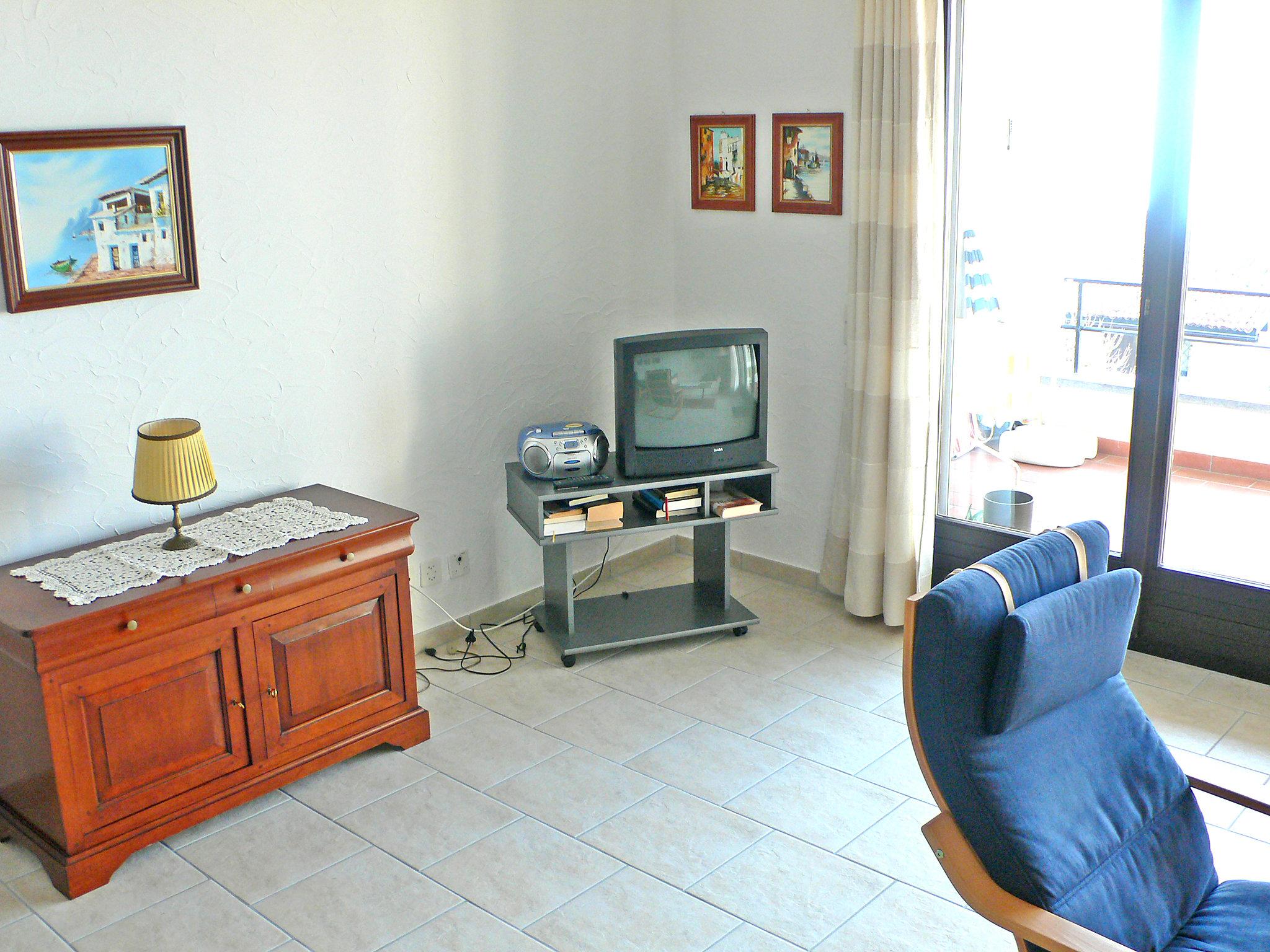 Photo 6 - 1 bedroom Apartment in Gambarogno with swimming pool and terrace