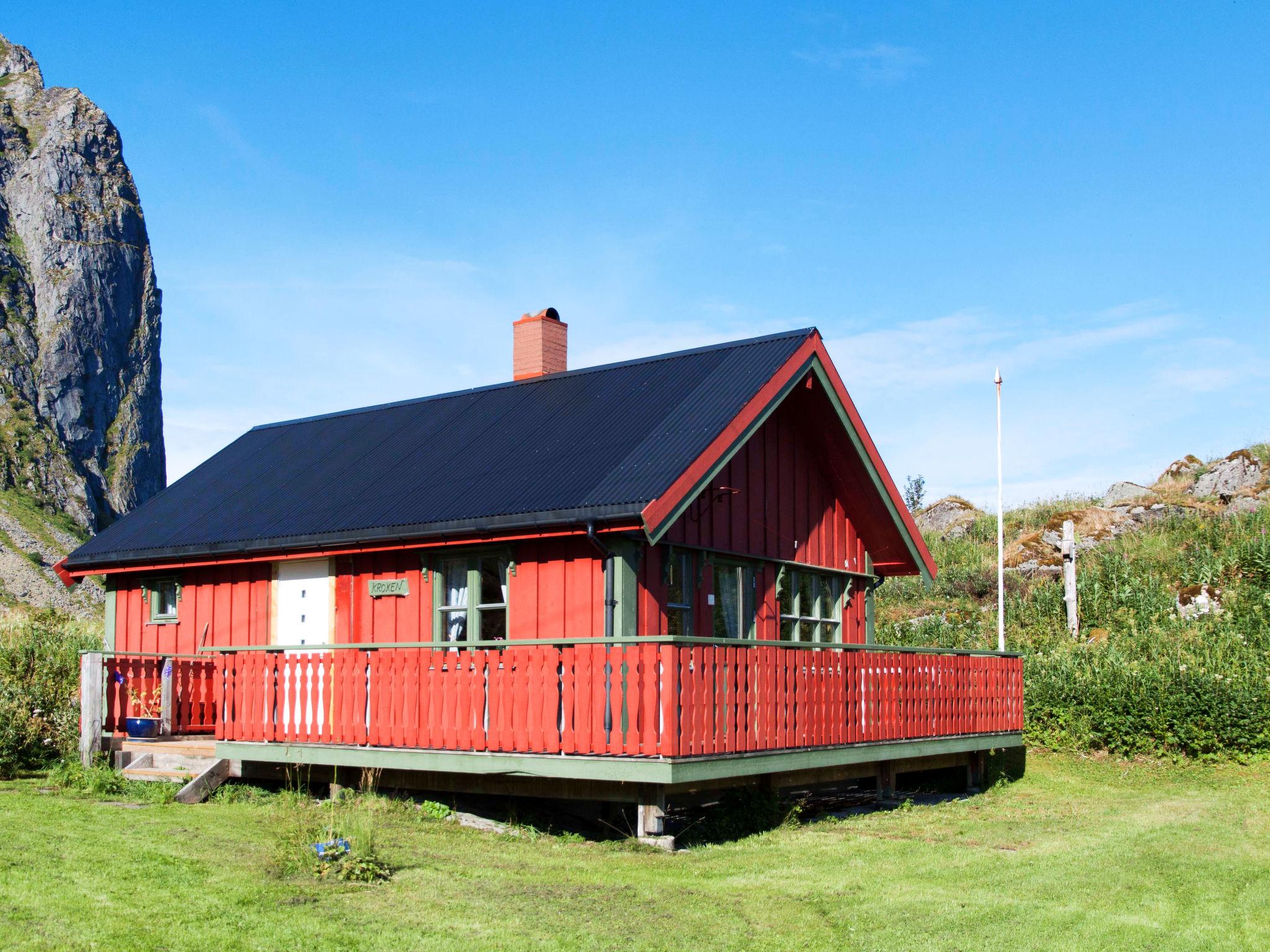 Photo 1 - Maison de 2 chambres à Bøstad avec jardin et terrasse