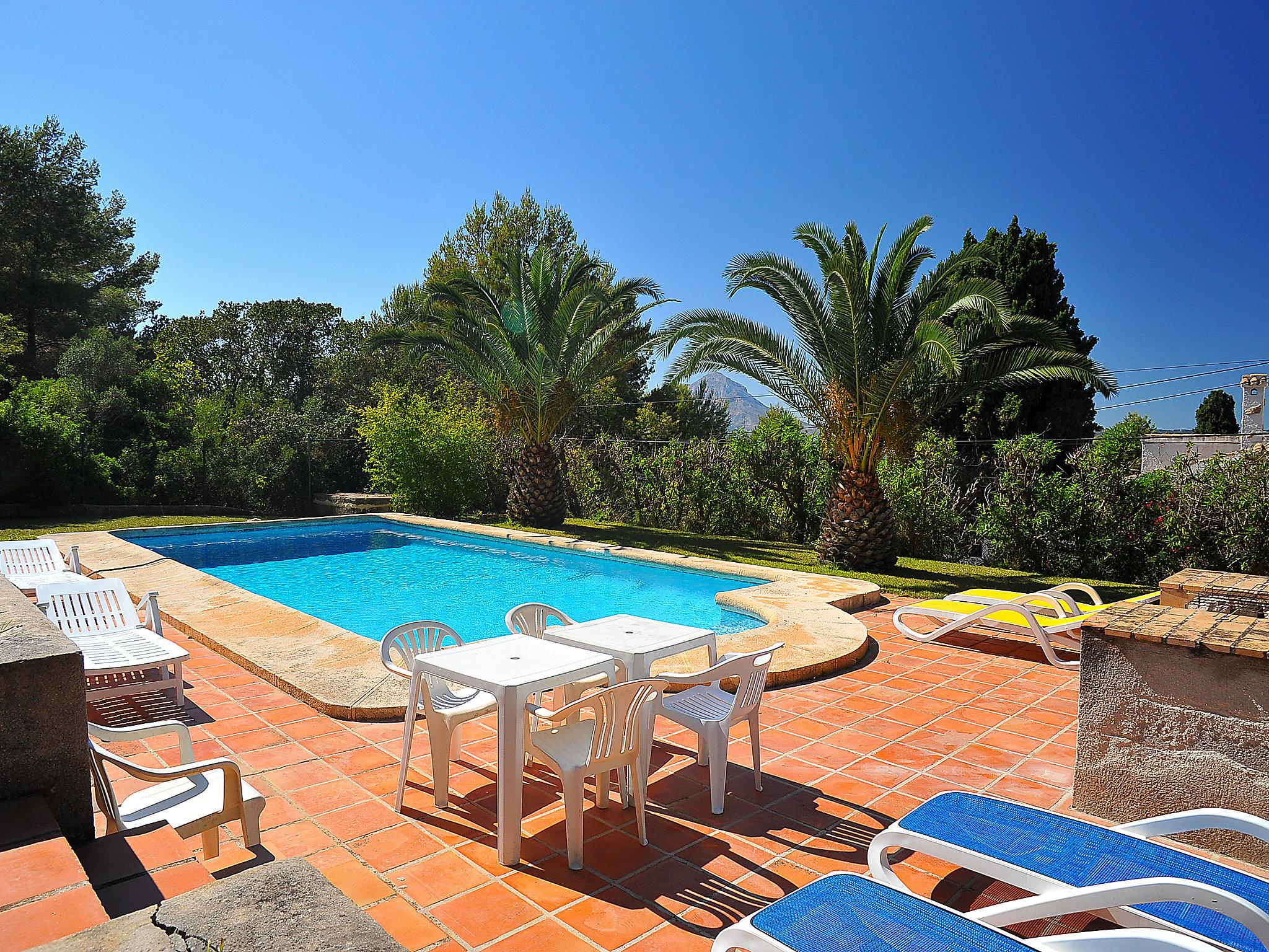 Foto 3 - Casa de 4 quartos em Jávea com piscina privada e vistas do mar