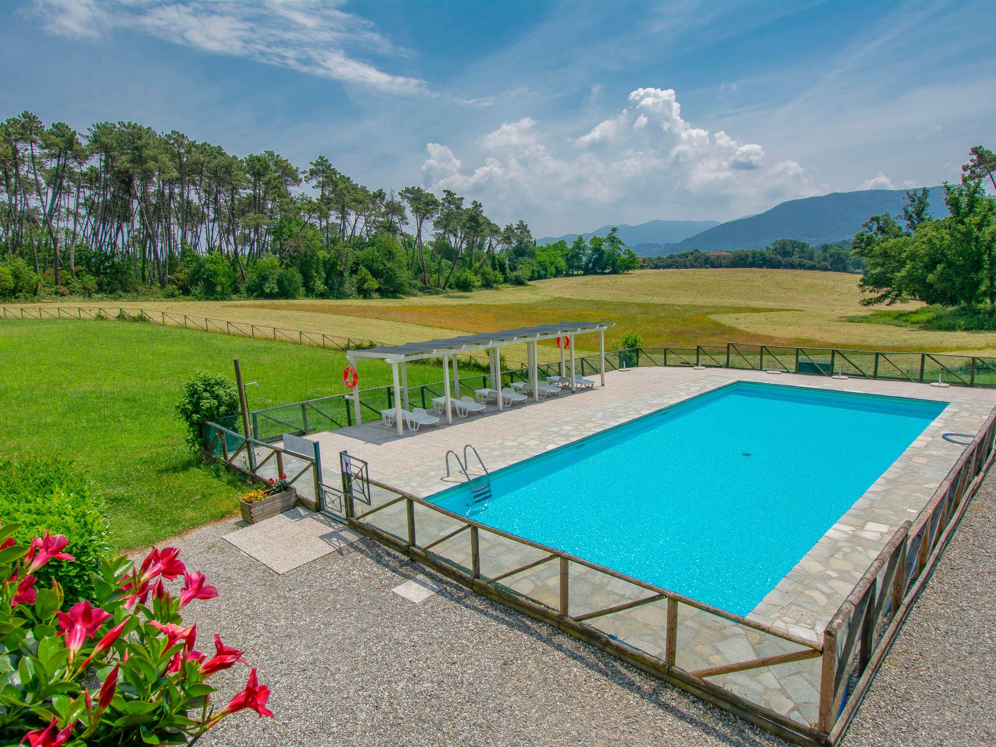 Photo 2 - Maison de 2 chambres à Lucques avec piscine et jardin