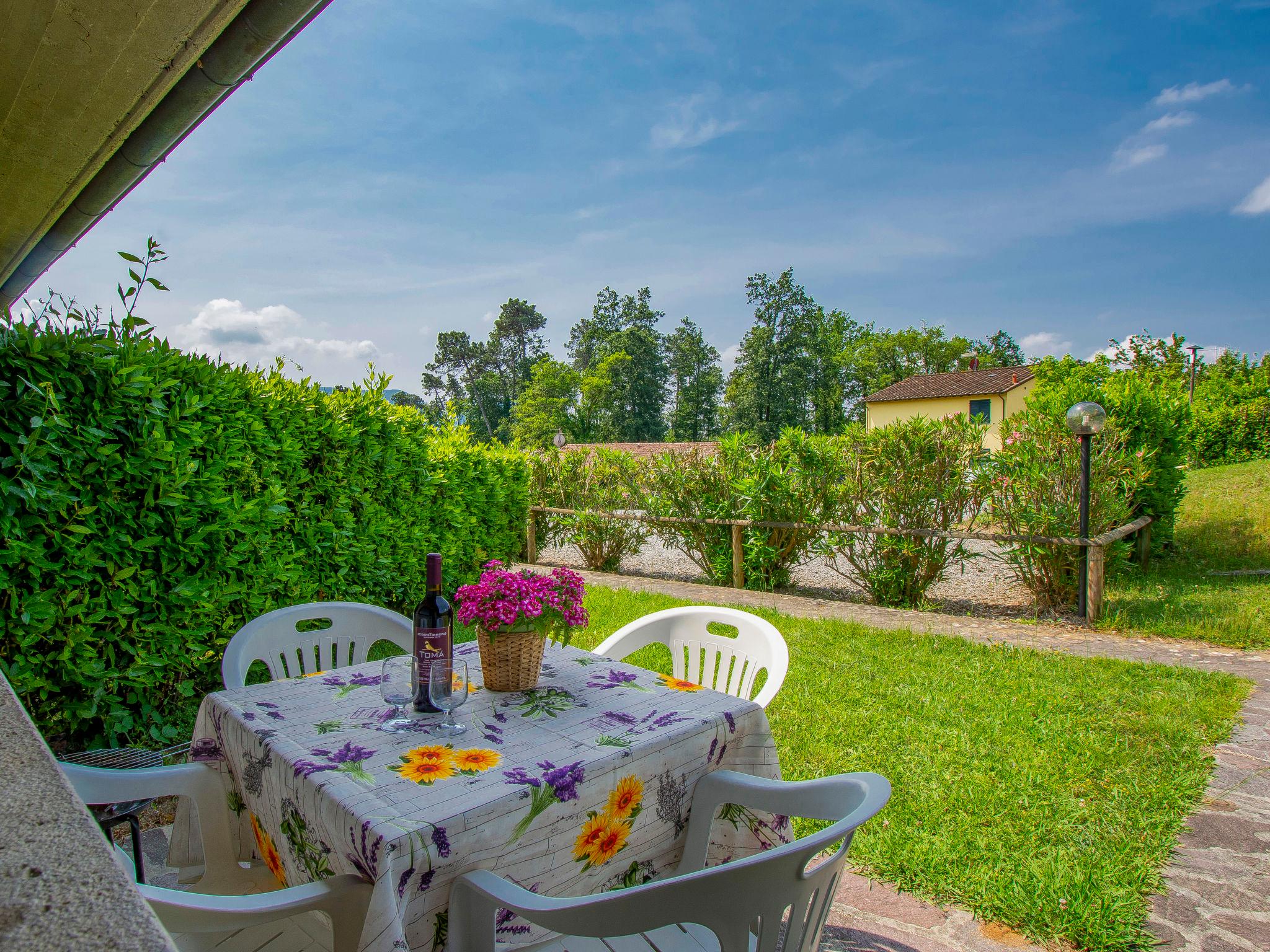 Foto 4 - Casa de 2 quartos em Lucca com piscina e jardim