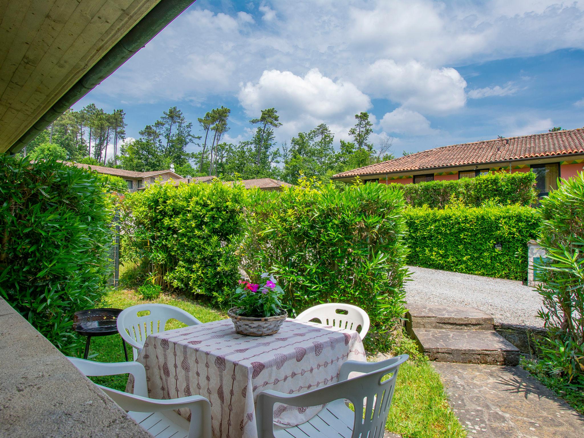 Foto 33 - Casa de 2 quartos em Lucca com piscina e jardim
