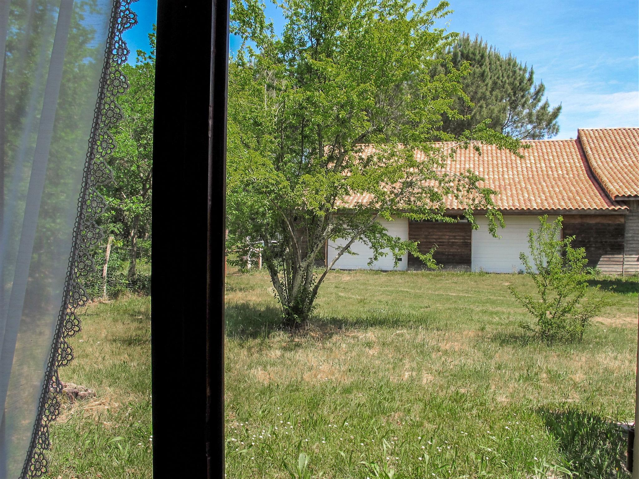 Foto 8 - Casa de 1 quarto em Mimizan com jardim e terraço