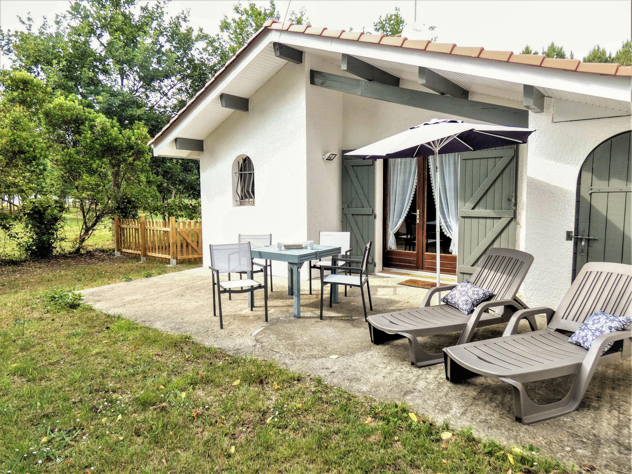 Photo 1 - Maison de 1 chambre à Mimizan avec jardin et terrasse